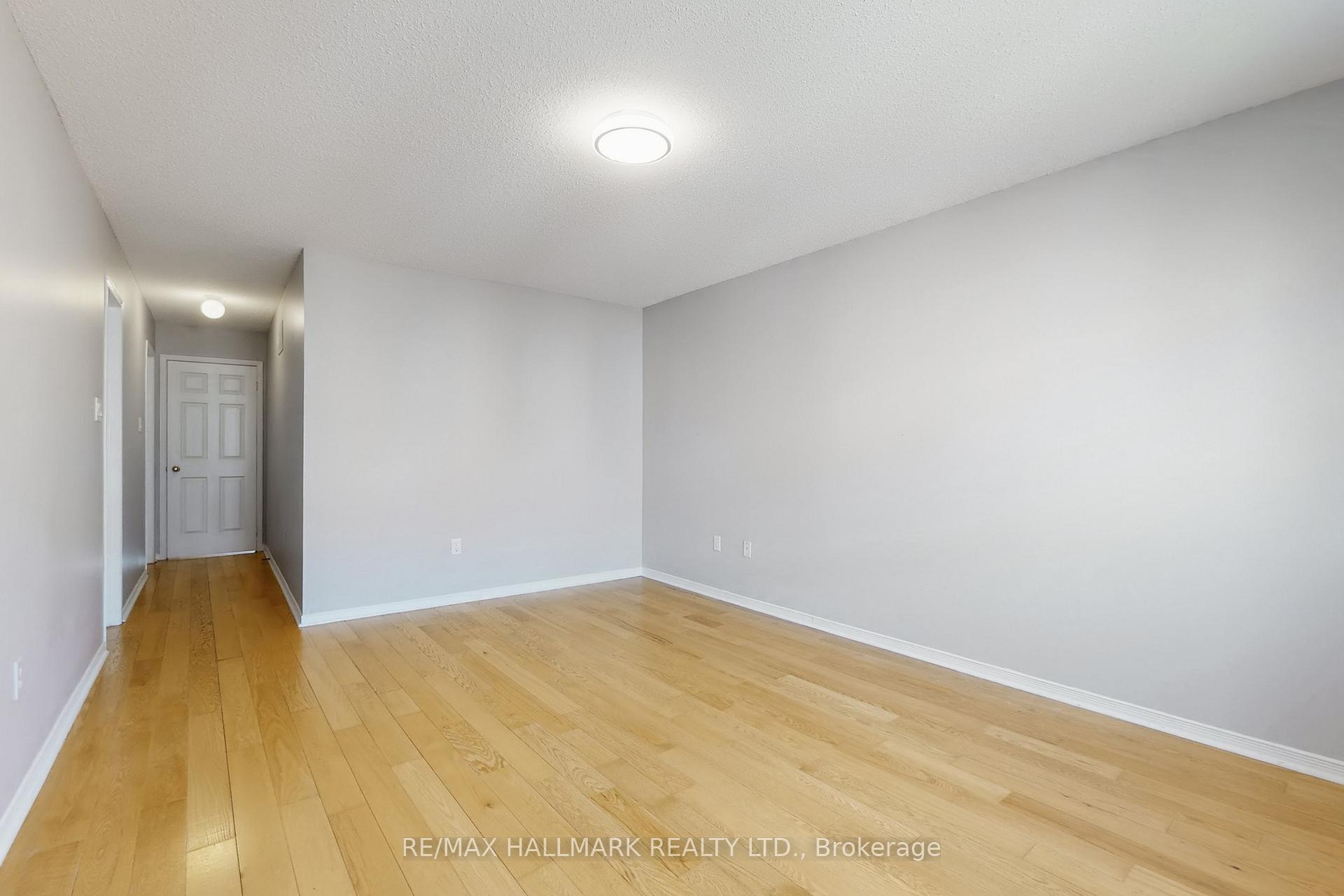 Photo 29 of 18 Catalpa Crescent, Vaughan, Patterson — HOMEH