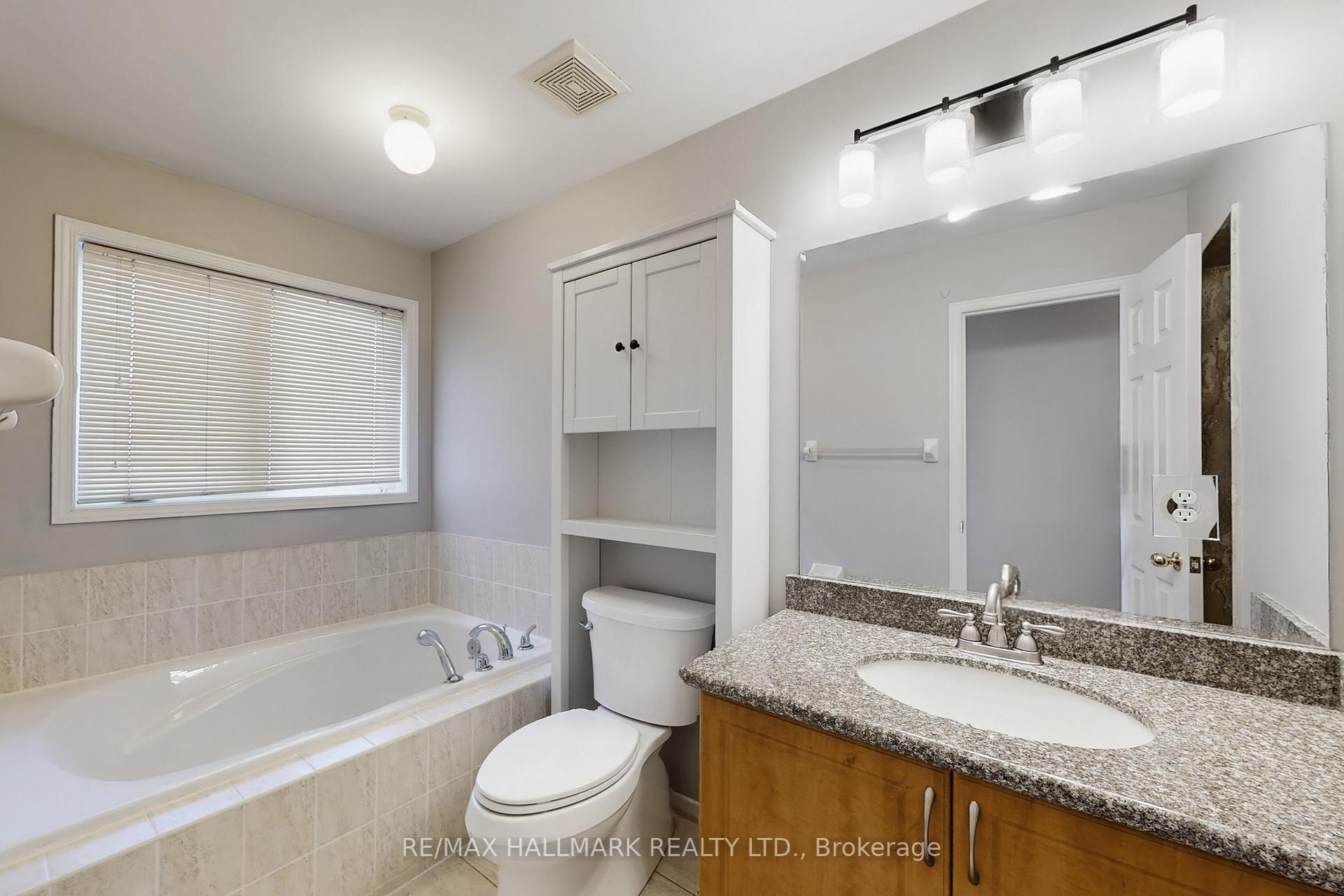 Photo 31 of 18 Catalpa Crescent, Vaughan, Patterson — HOMEH