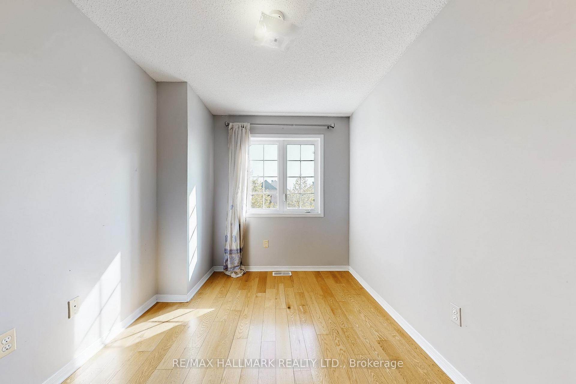 Photo 36 of 18 Catalpa Crescent, Vaughan, Patterson — HOMEH