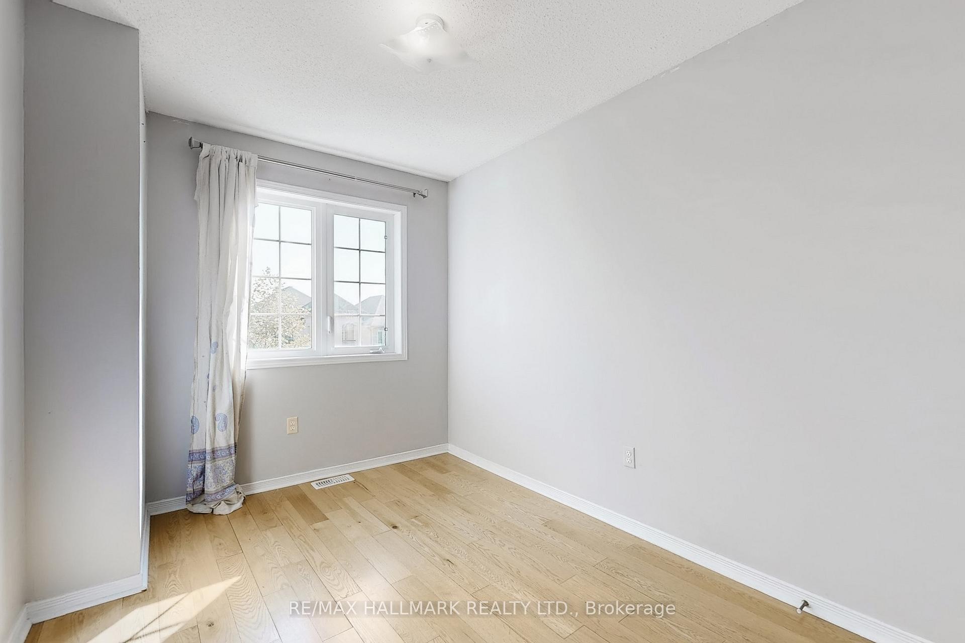 Photo 37 of 18 Catalpa Crescent, Vaughan, Patterson — HOMEH