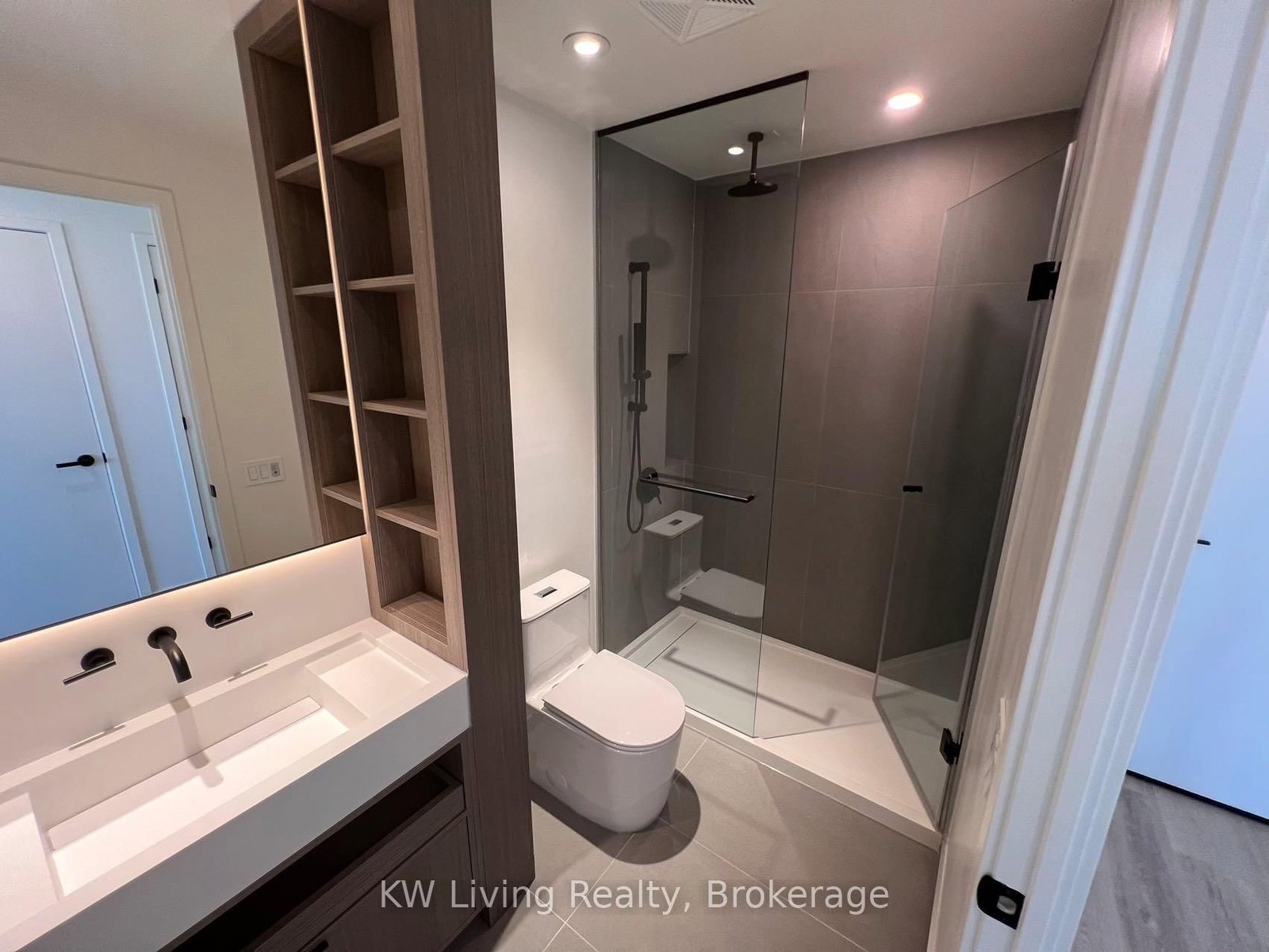 Photo 10 of Unit 4210, 55 Charles St E, Toronto, Church-Yonge Corridor — HOMEH