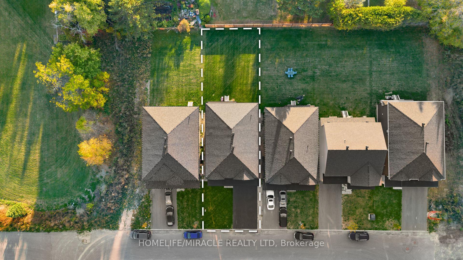 Photo 25 of 616 Kenabeek Terrace E, Ottawa, Riverside South/Gloucester Glen — HOMEH