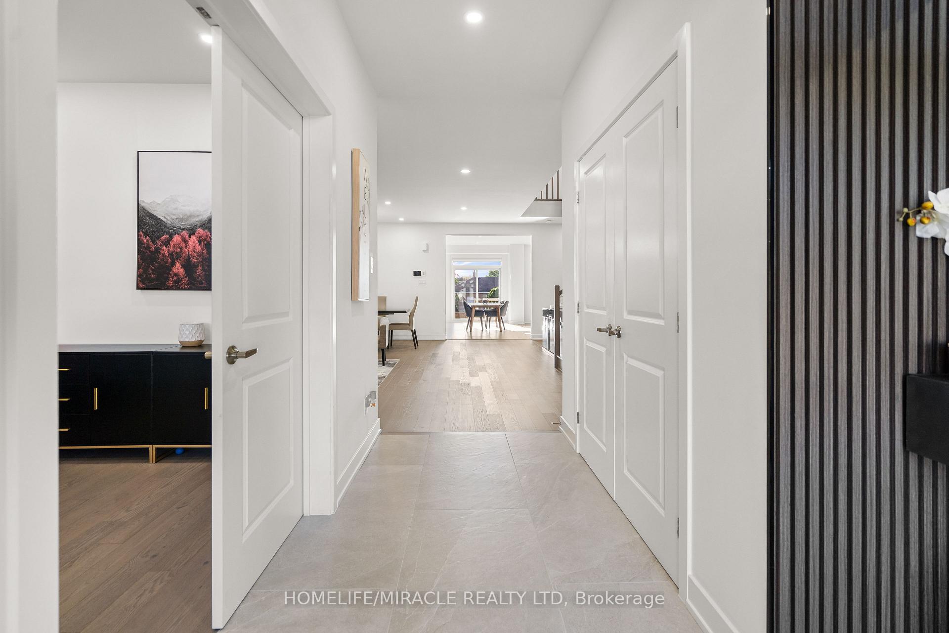 Photo 12 of 616 Kenabeek Terrace E, Ottawa, Riverside South/Gloucester Glen — HOMEH