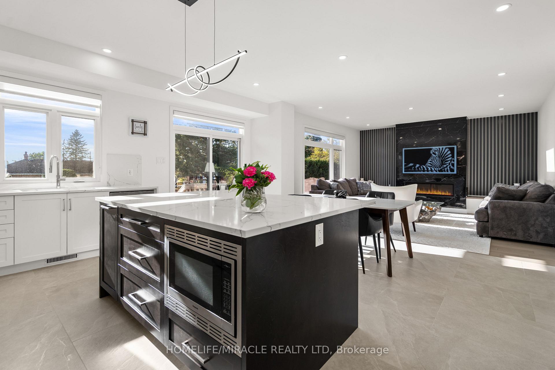 Photo 17 of 616 Kenabeek Terrace E, Ottawa, Riverside South/Gloucester Glen — HOMEH