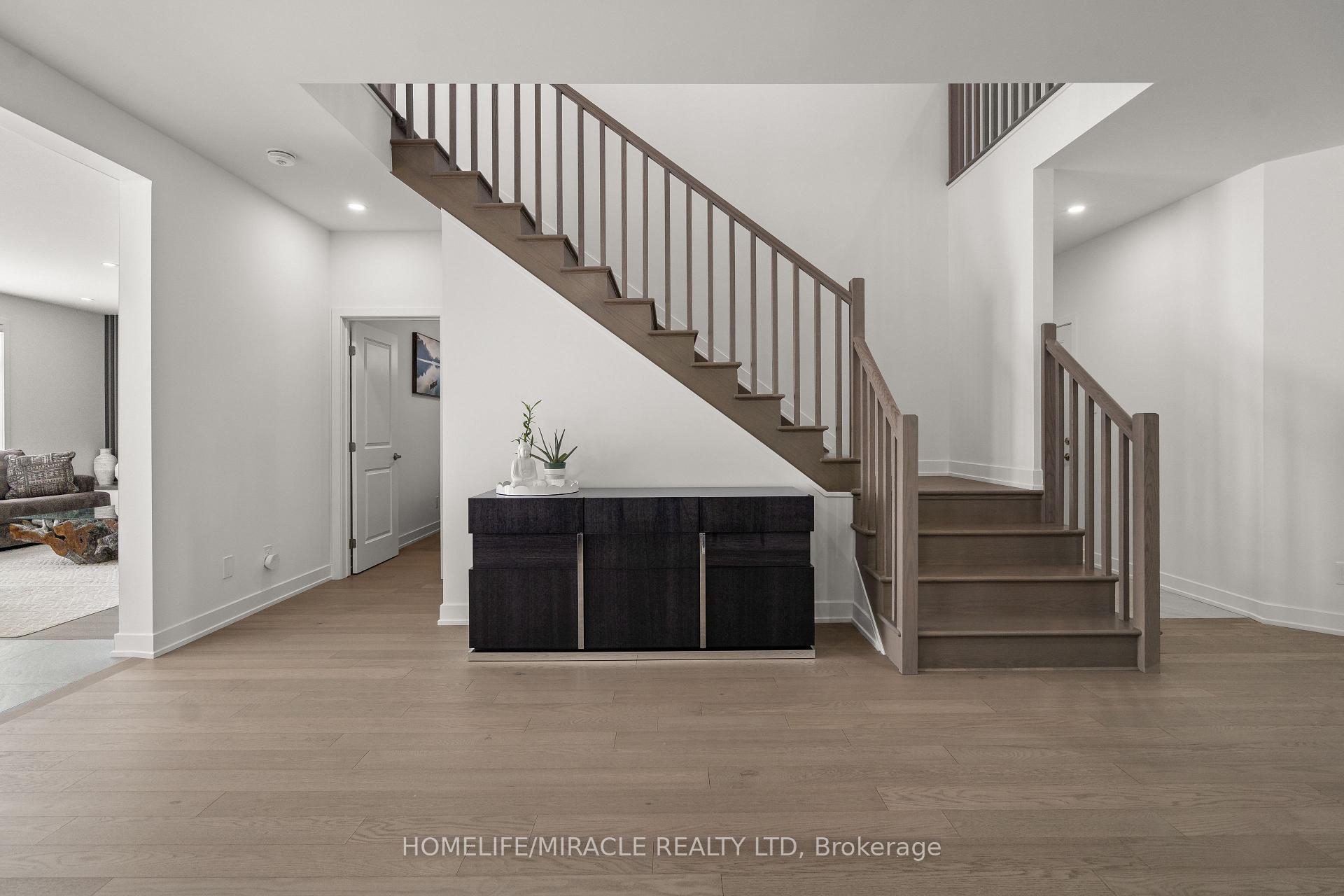 Photo 24 of 616 Kenabeek Terrace E, Ottawa, Riverside South/Gloucester Glen — HOMEH