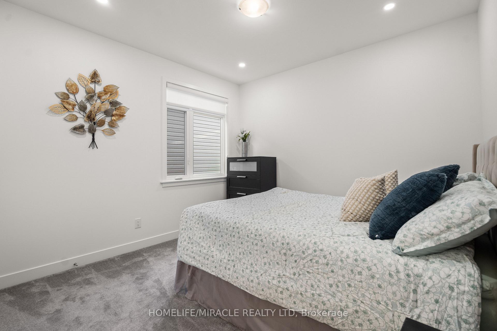 Photo 35 of 616 Kenabeek Terrace E, Ottawa, Riverside South/Gloucester Glen — HOMEH