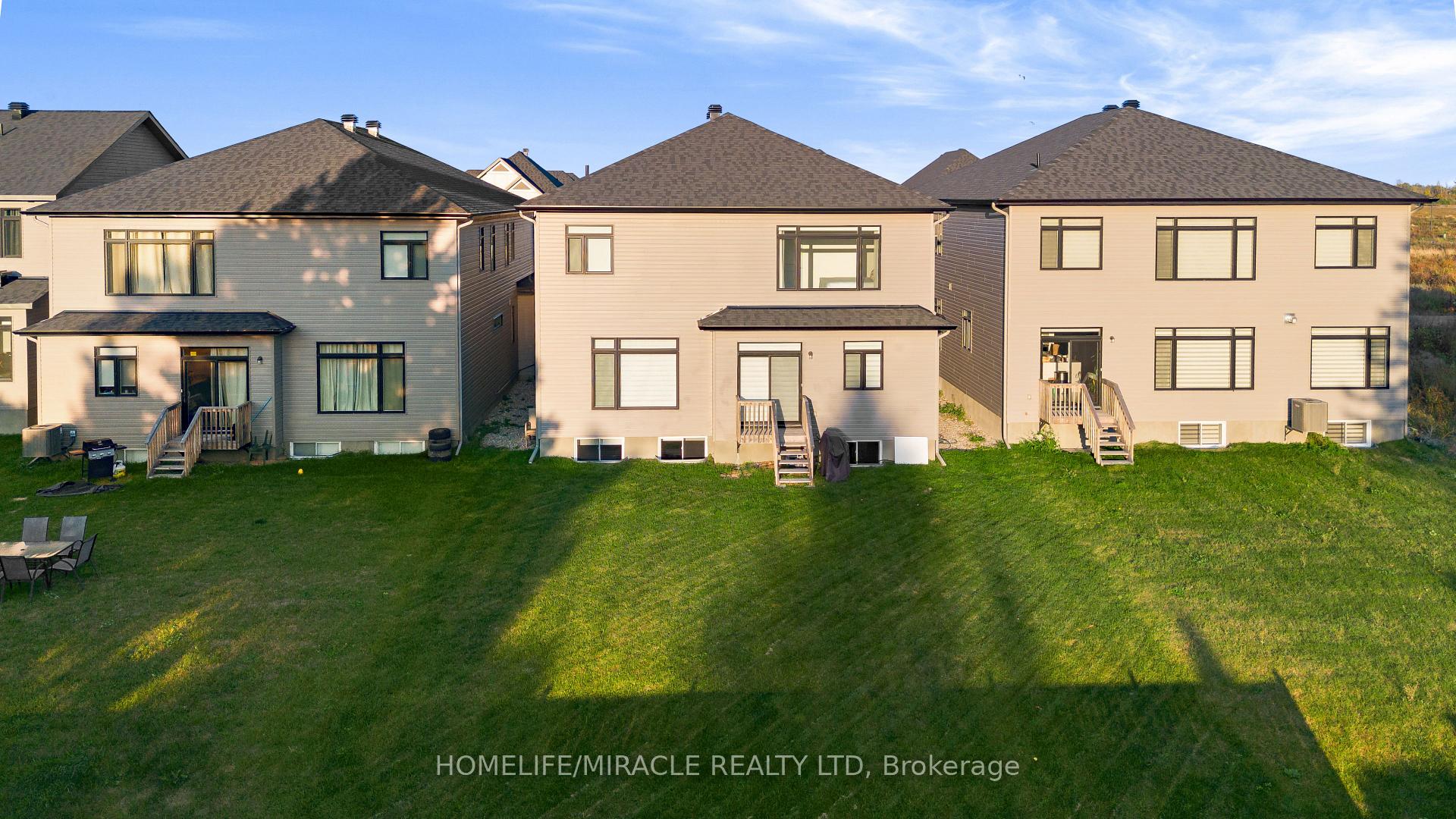 Photo 40 of 616 Kenabeek Terrace E, Ottawa, Riverside South/Gloucester Glen — HOMEH