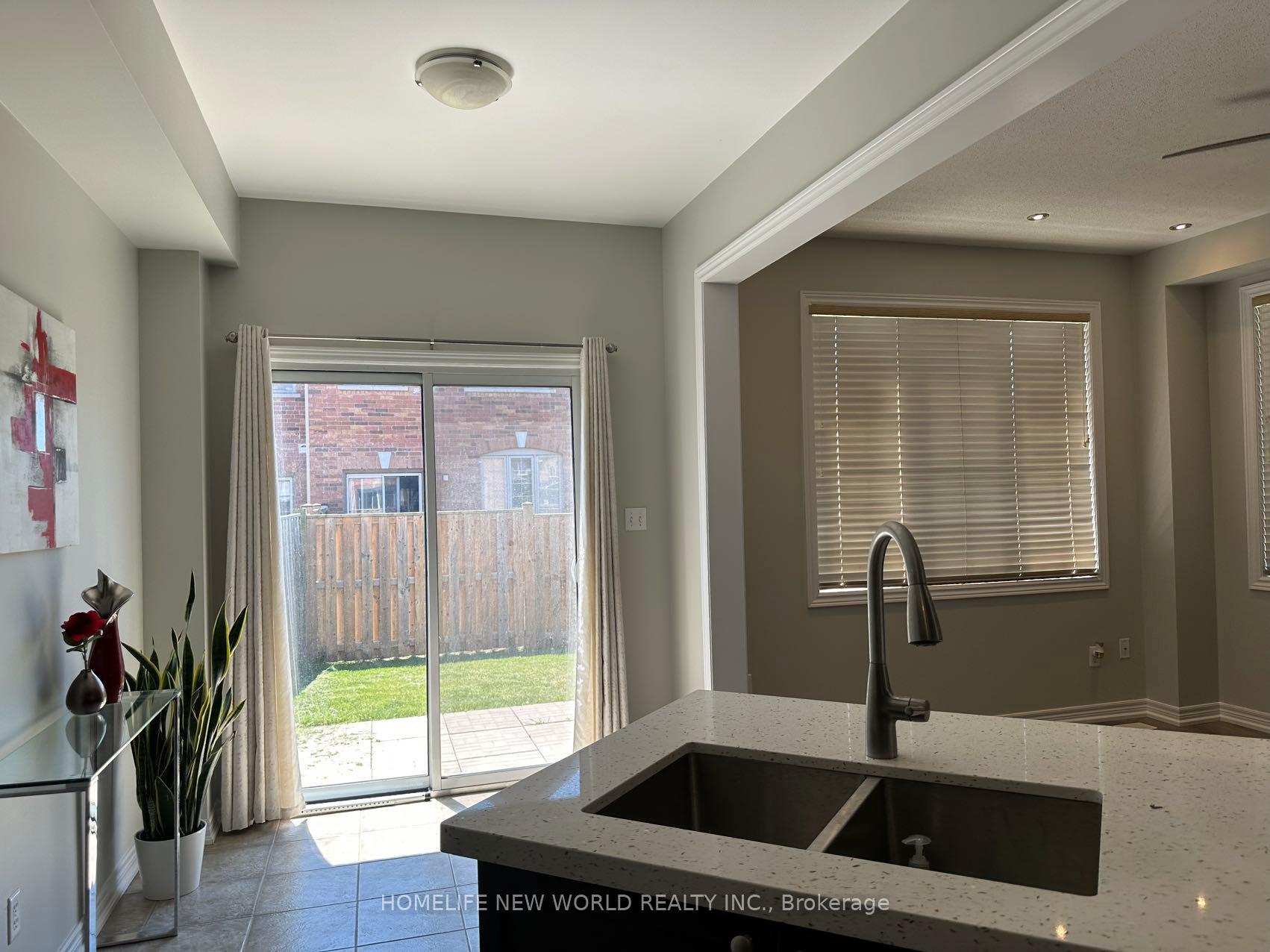 Photo 7 of 35 Westport Drive, Whitby, Pringle Creek — HOMEH