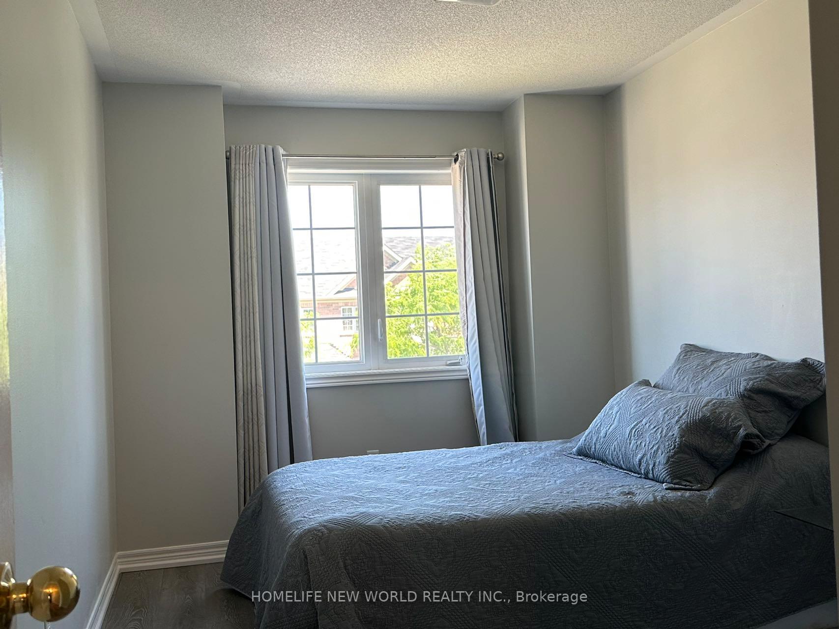 Photo 11 of 35 Westport Drive, Whitby, Pringle Creek — HOMEH