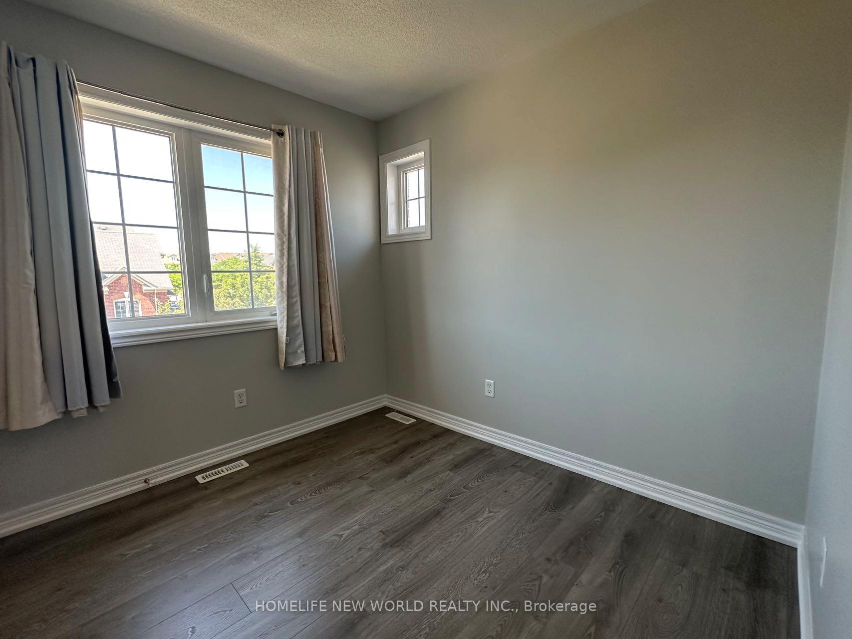 Photo 13 of 35 Westport Drive, Whitby, Pringle Creek — HOMEH