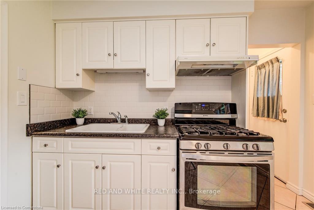 Photo 21 of 33 Golf Course Road, Woolwich — HOMEH