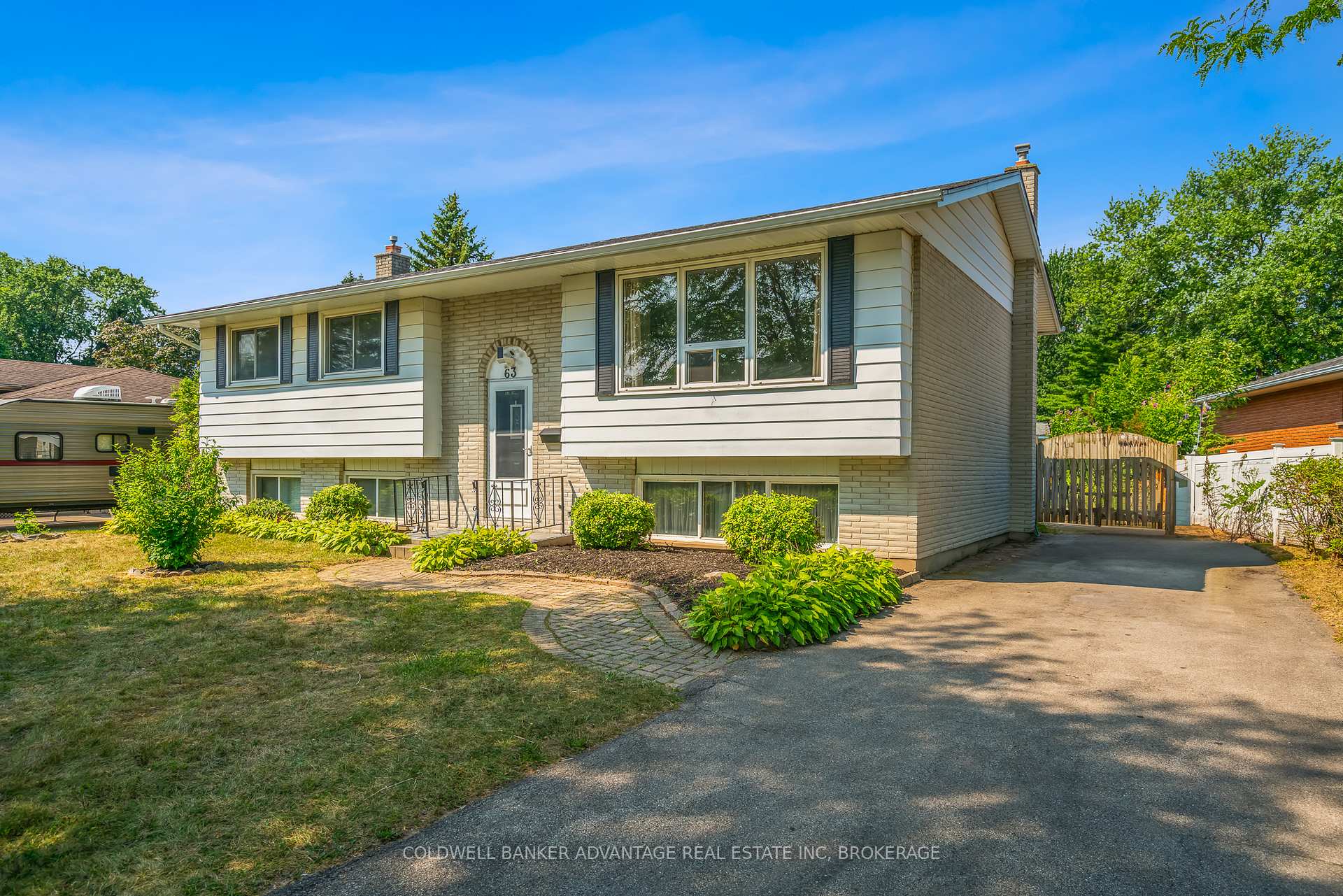 Photo 2 of 63 Champlain Avenue, Welland, N. Welland — HOMEH
