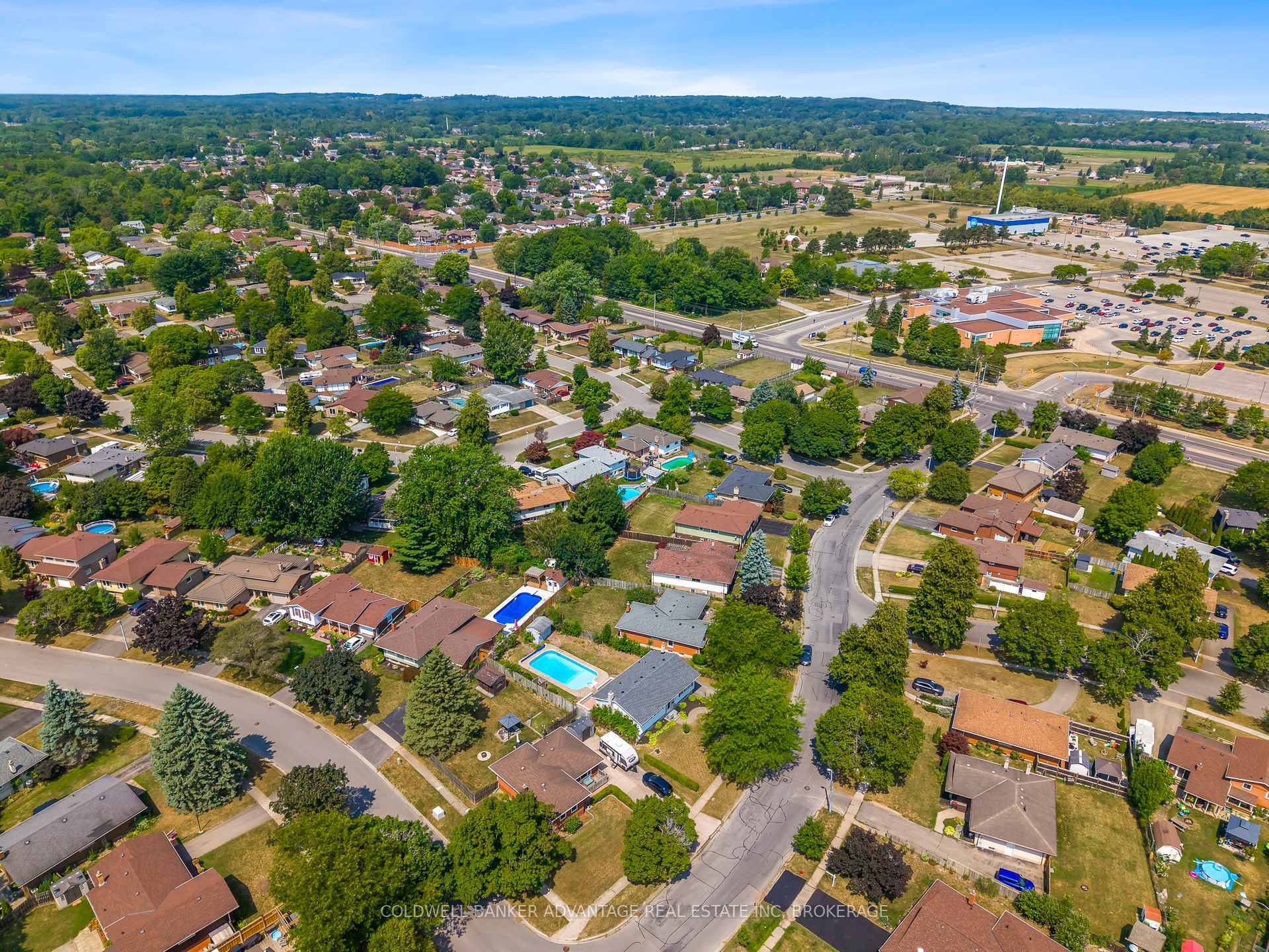 Photo 9 of 63 Champlain Avenue, Welland, N. Welland — HOMEH