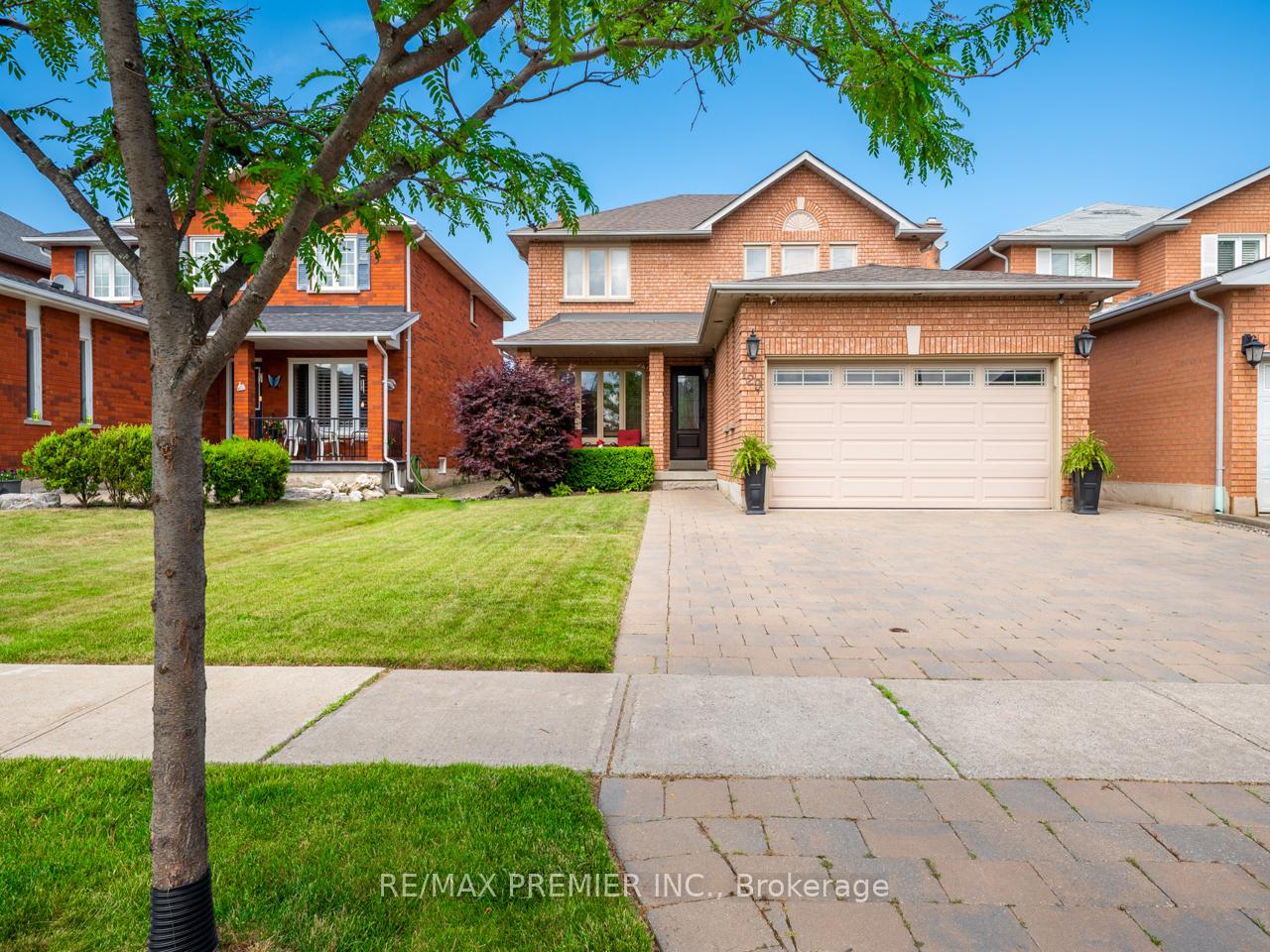 Photo 1 of 129 View North Court, Vaughan, West Woodbridge — HOMEH