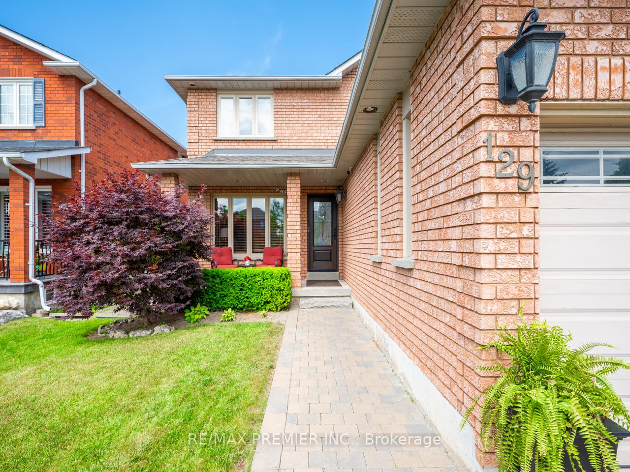 Photo 2 of 129 View North Court, Vaughan, West Woodbridge — HOMEH