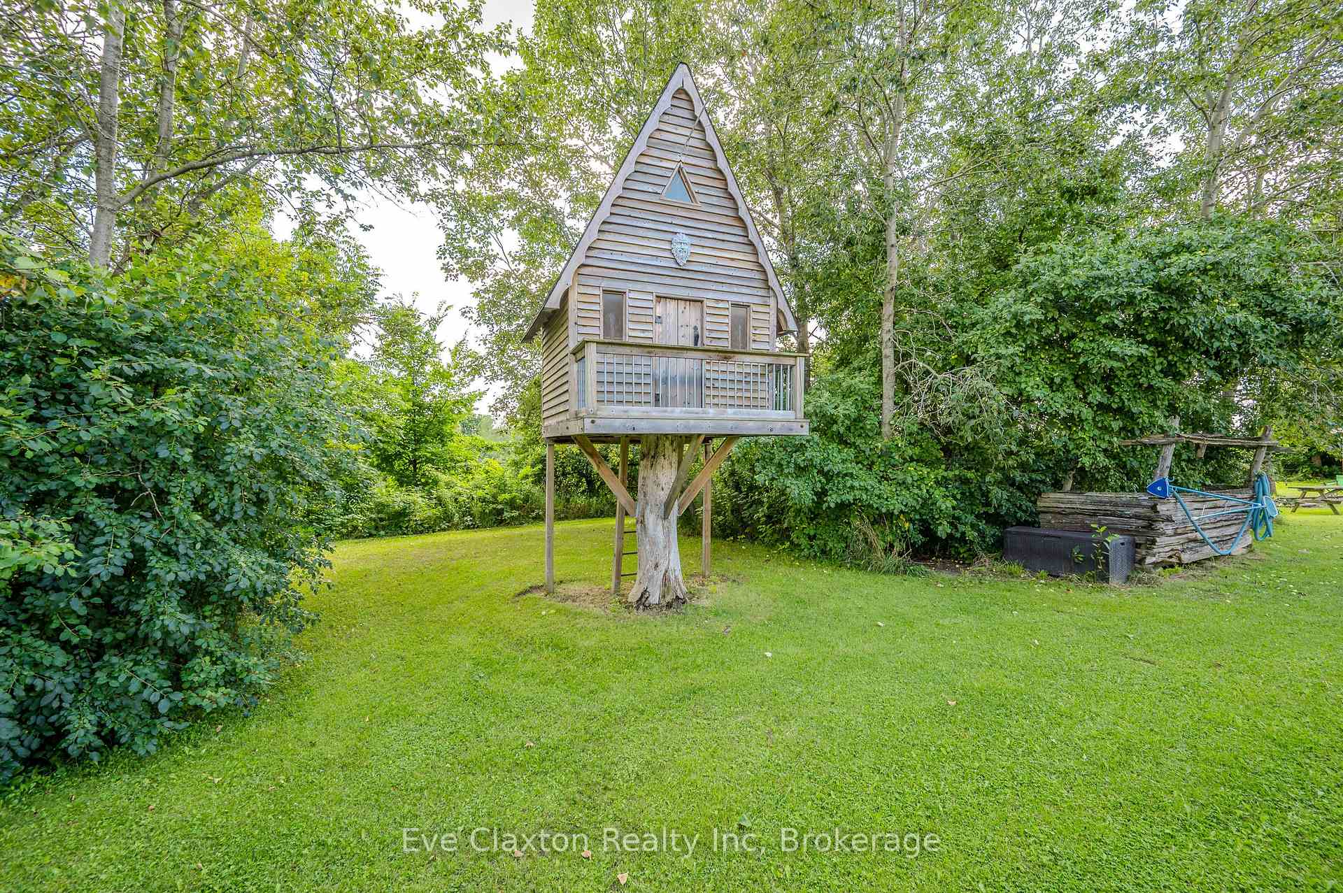 Photo 4 of 5946 86 Line, Woolwich — HOMEH