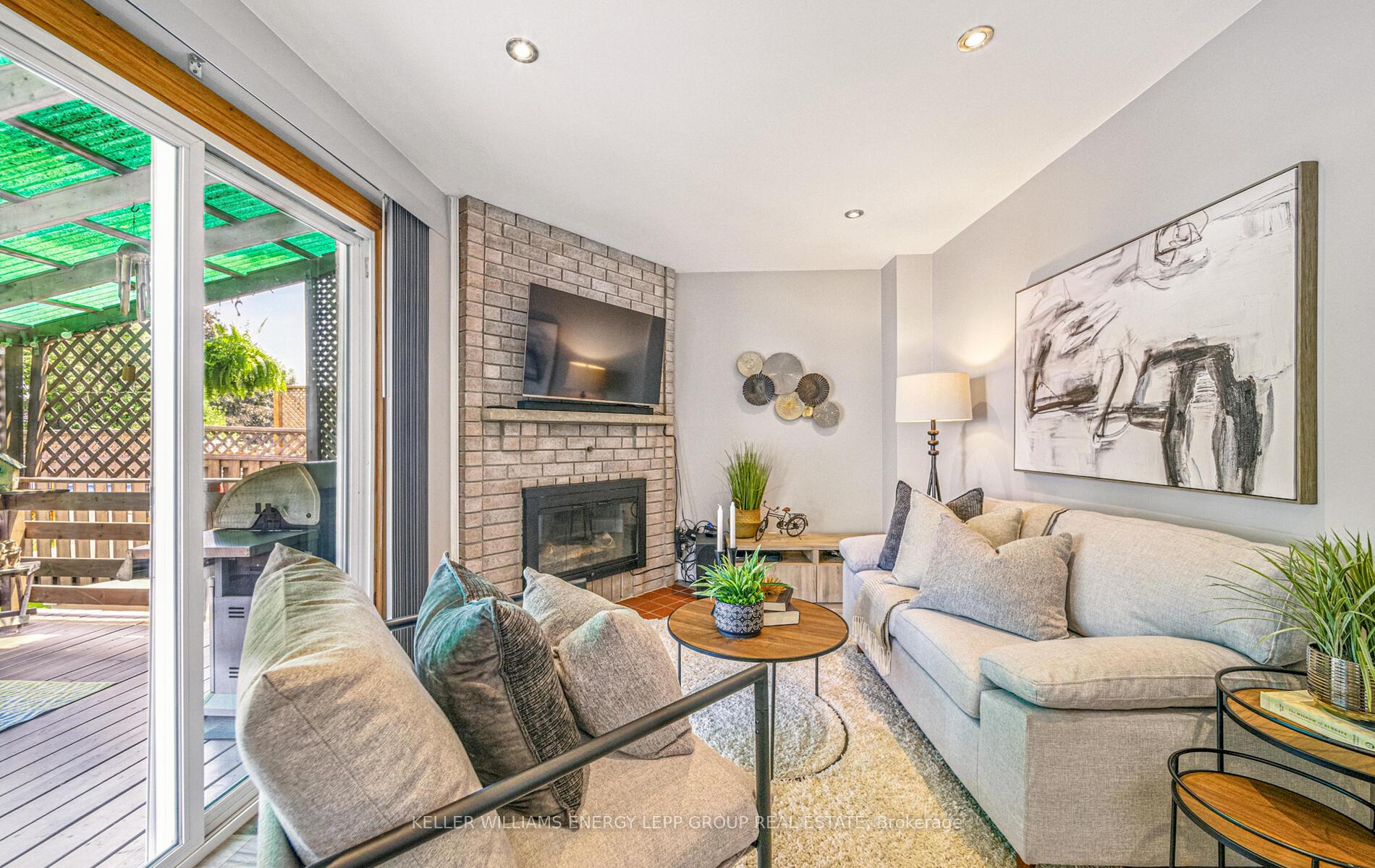 Photo 16 of 77 Hemingford Place, Whitby, Pringle Creek — HOMEH