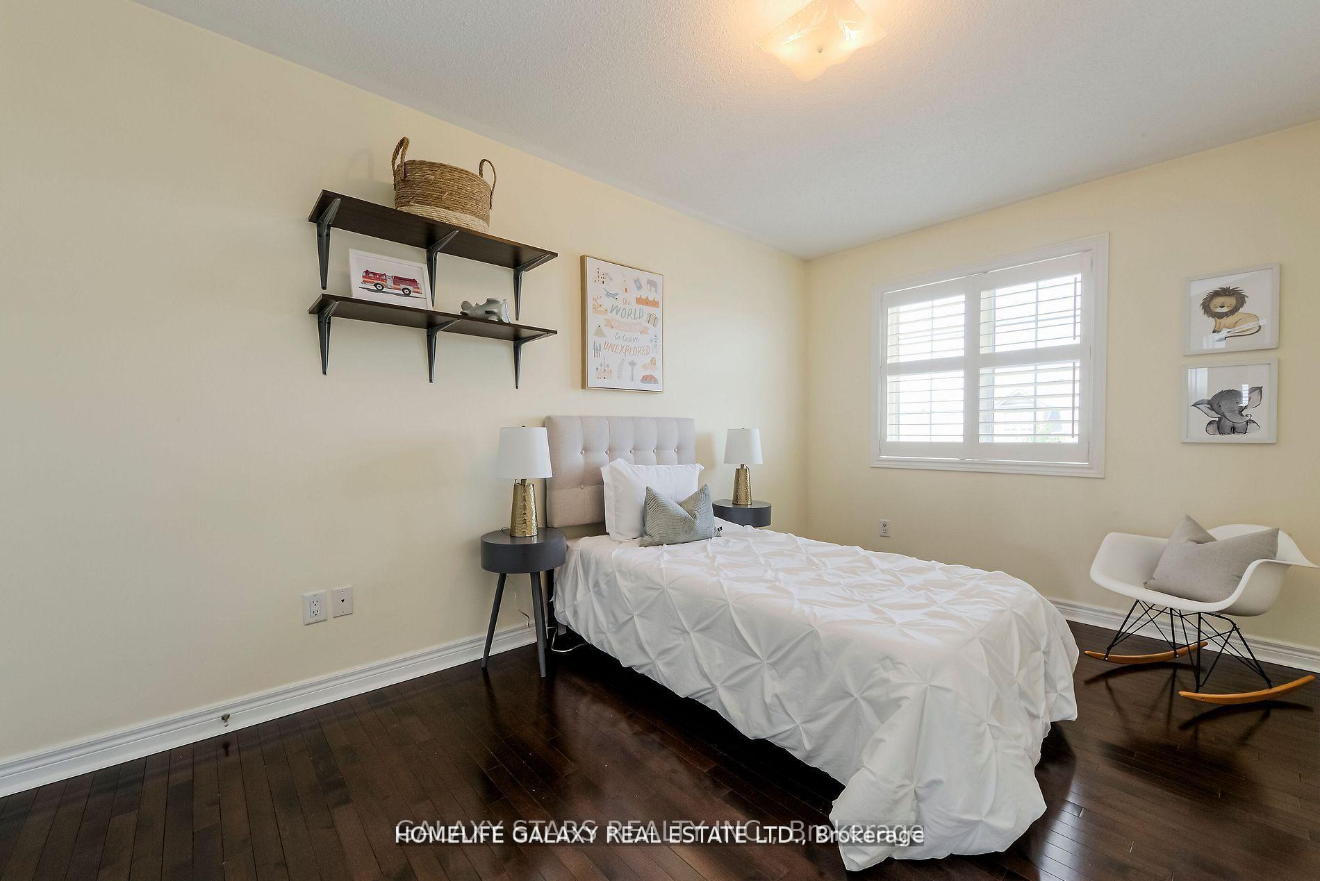 Photo 18 of 17 Ivy Stone Court, Markham, Cornell — HOMEH