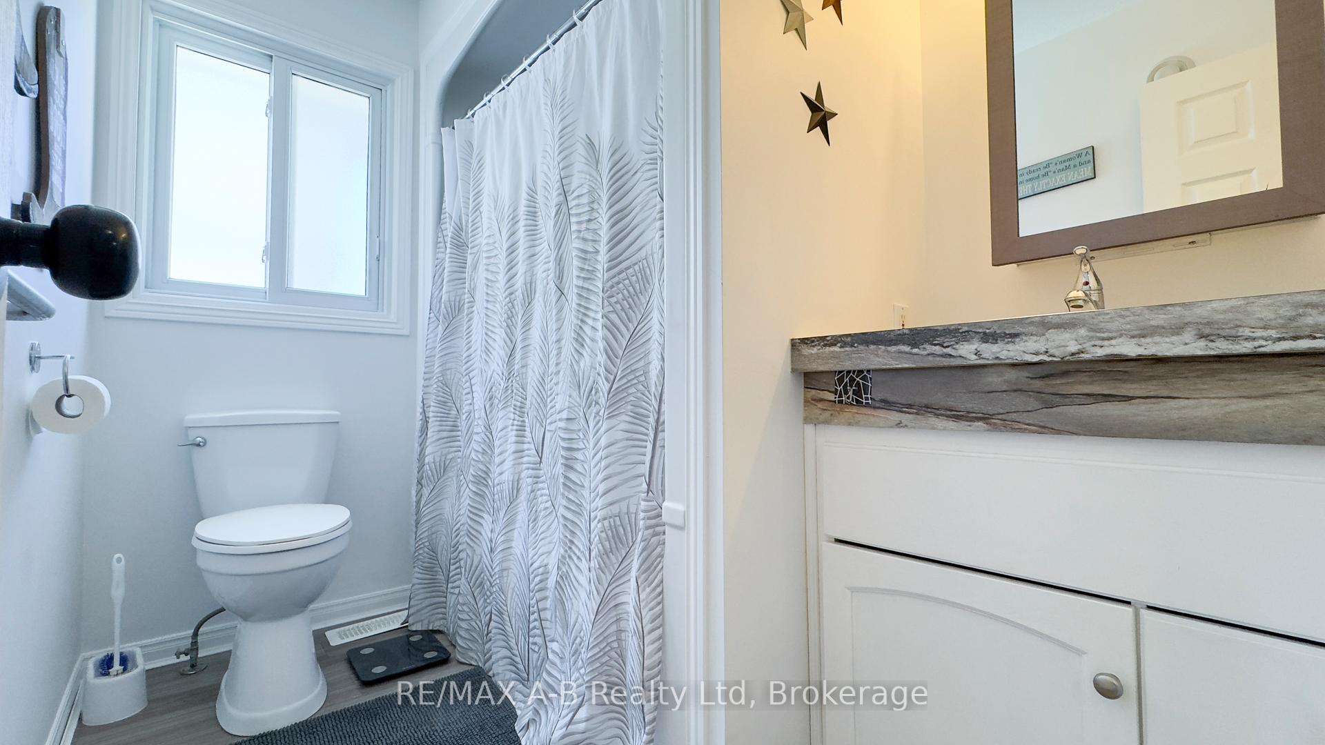 Photo 21 of 33 Cobourg Street, West Perth, Mitchell — HOMEH