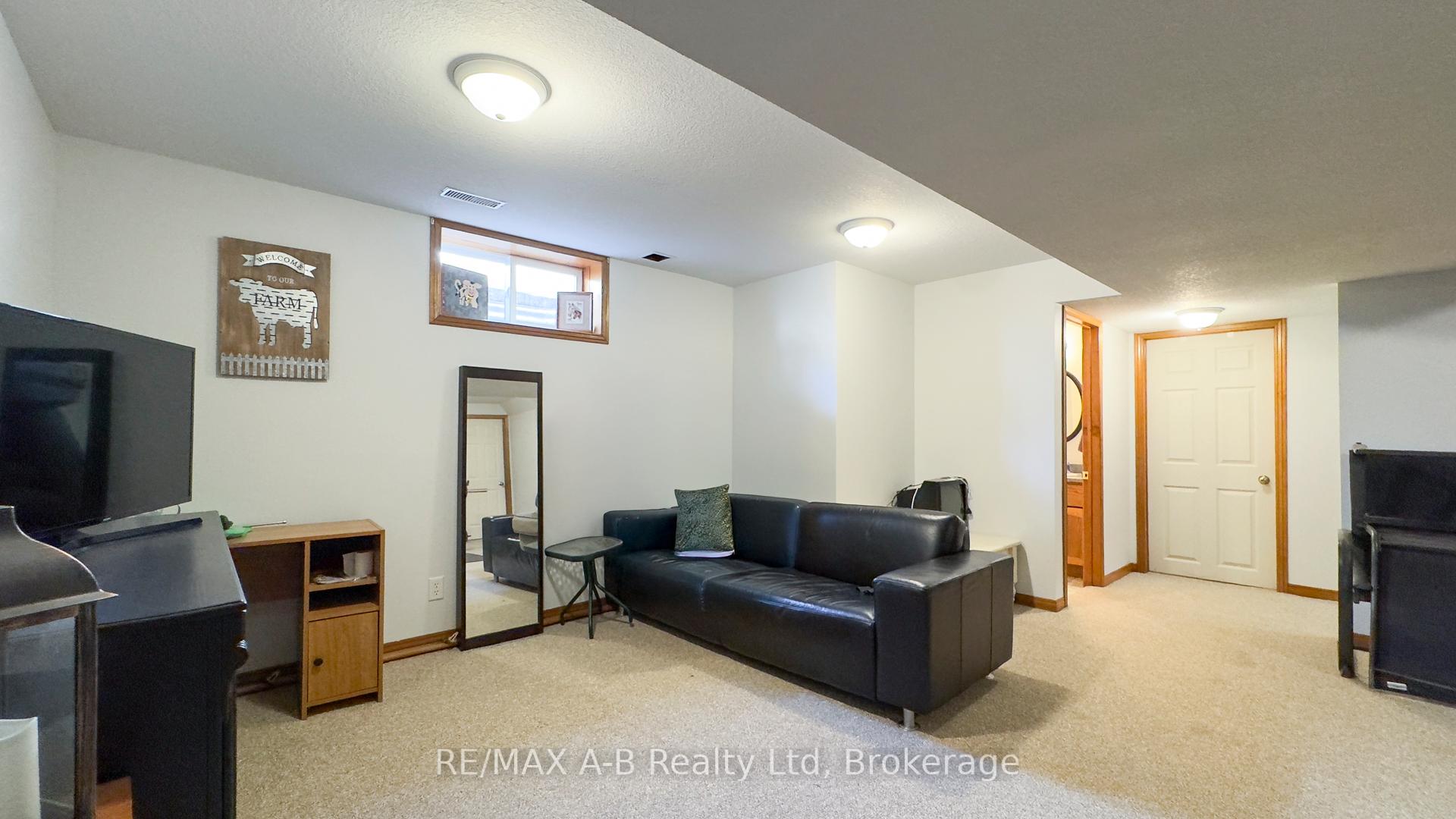 Photo 27 of 33 Cobourg Street, West Perth, Mitchell — HOMEH