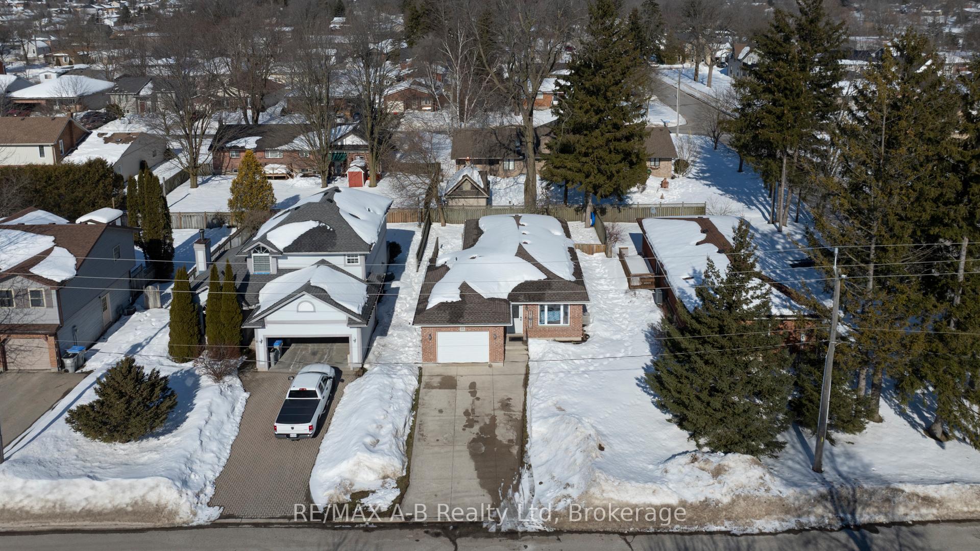 Photo 34 of 33 Cobourg Street, West Perth, Mitchell — HOMEH