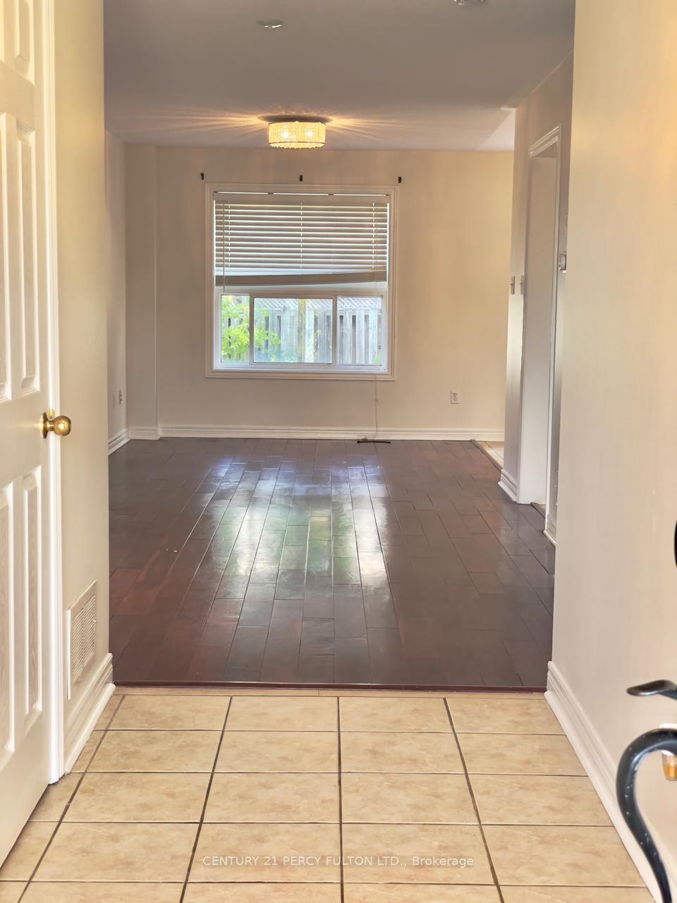 Photo 7 of 21 Teagarden Court, Whitby, Rolling Acres — HOMEH