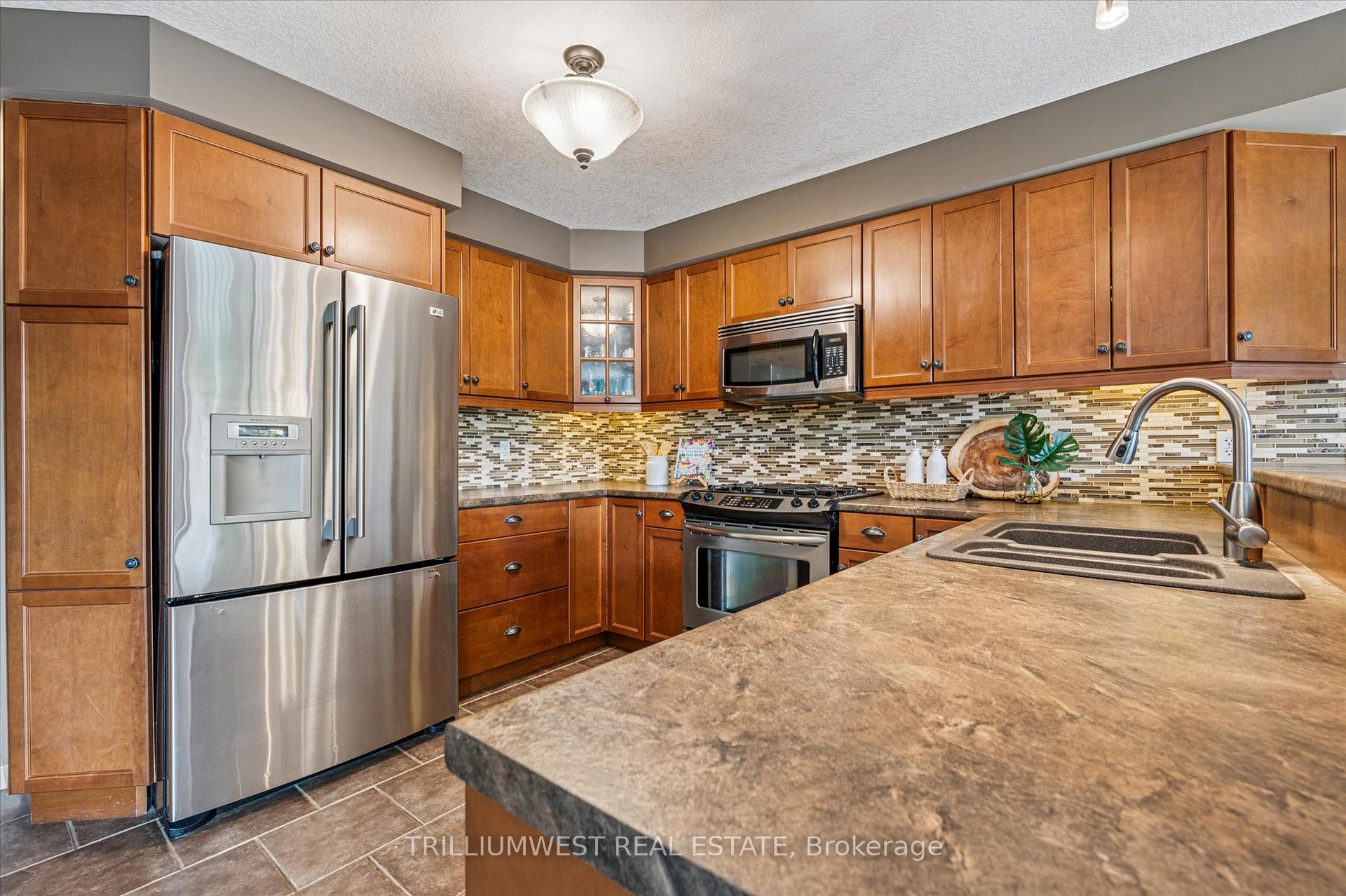 Photo 11 of 459 Townsend Drive, Woolwich, Breslau — HOMEH