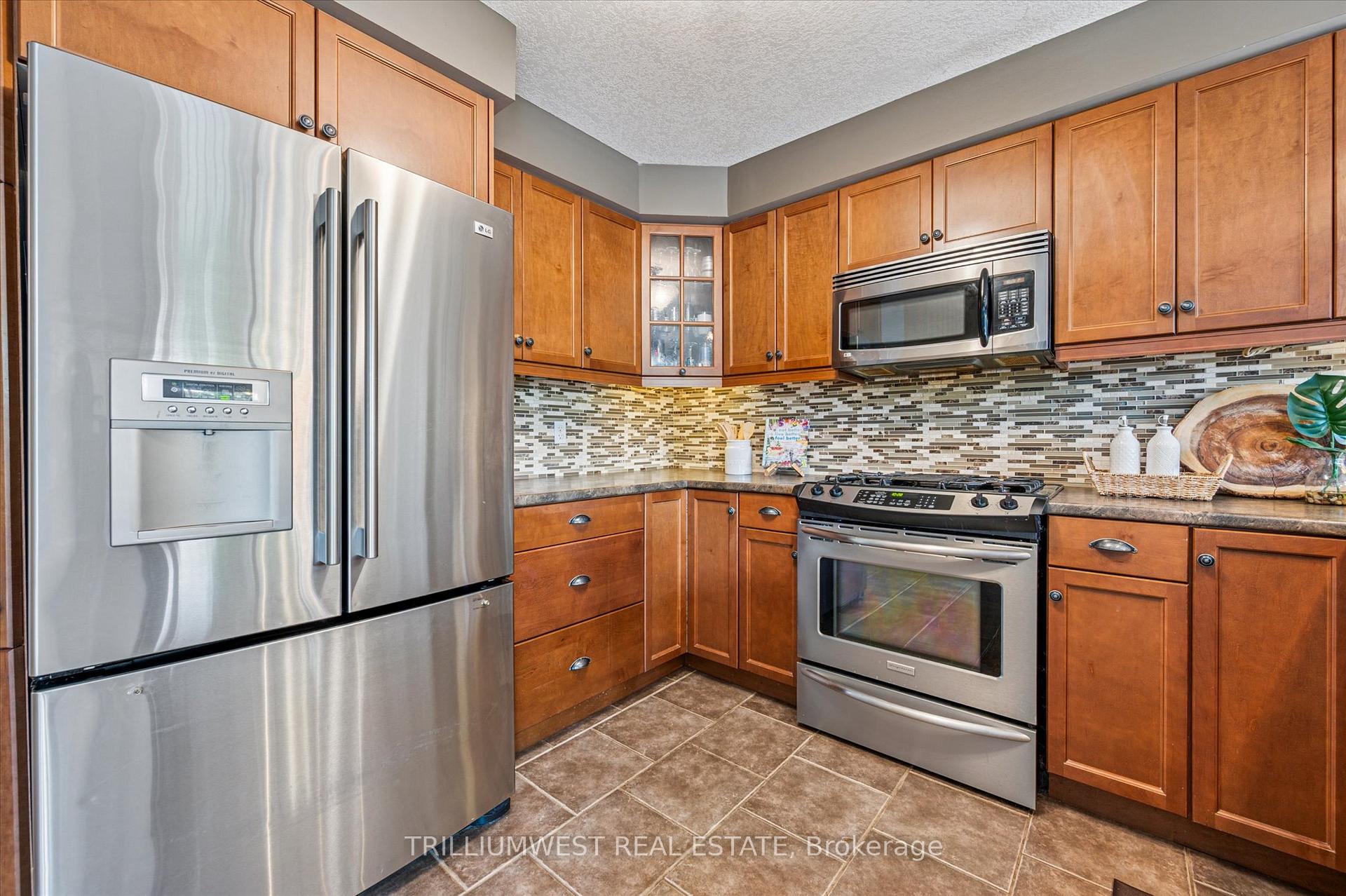 Photo 12 of 459 Townsend Drive, Woolwich, Breslau — HOMEH
