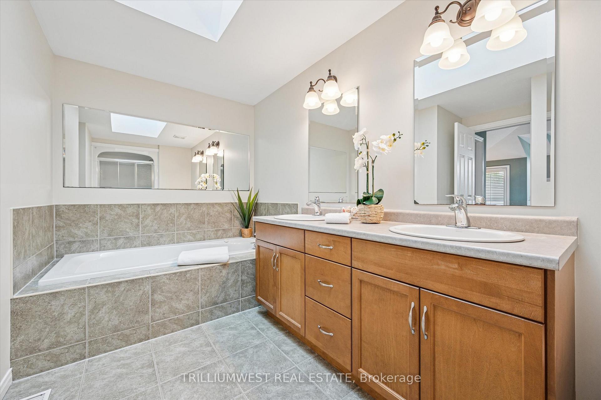 Photo 25 of 459 Townsend Drive, Woolwich, Breslau — HOMEH