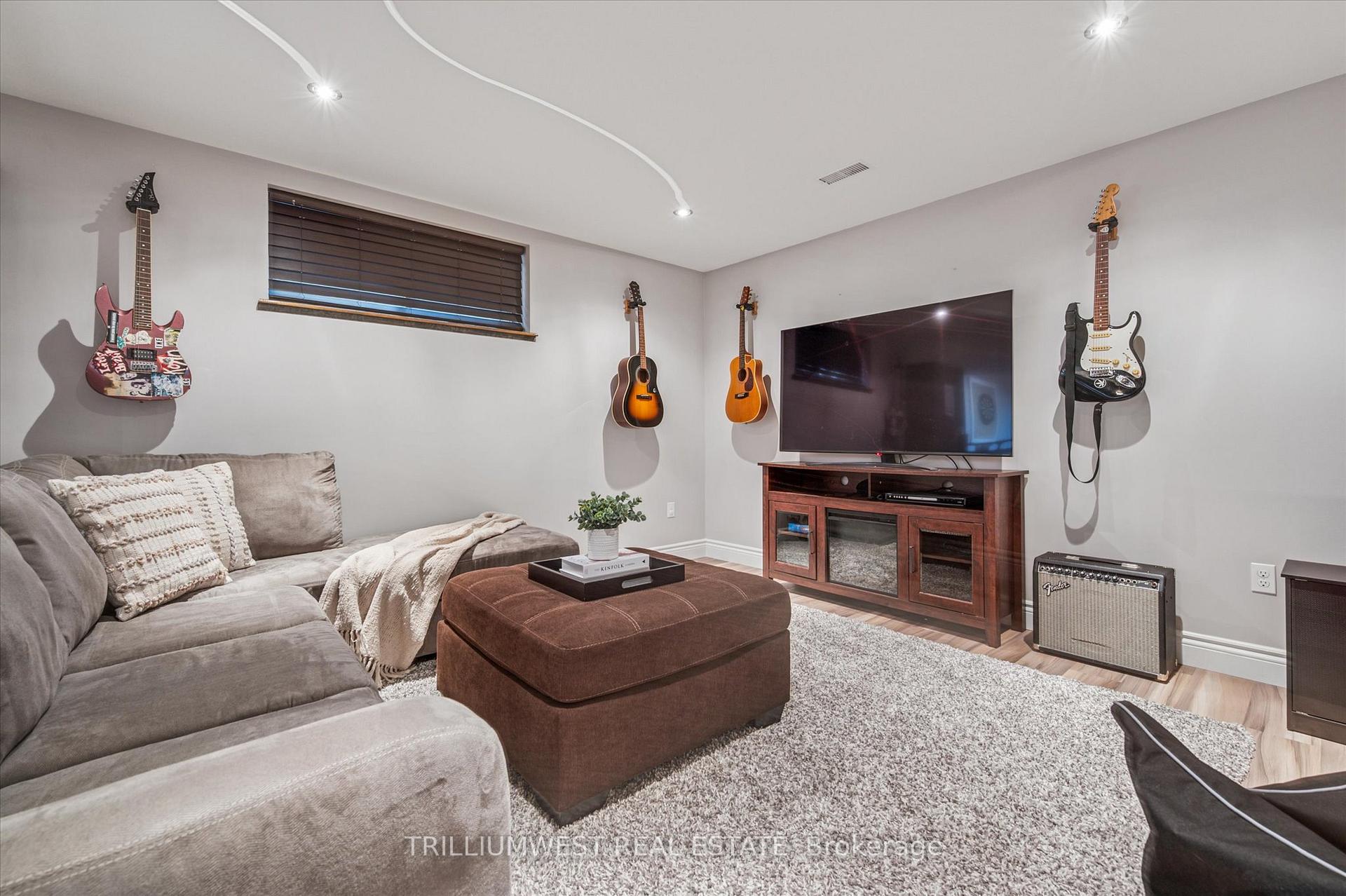 Photo 28 of 459 Townsend Drive, Woolwich, Breslau — HOMEH