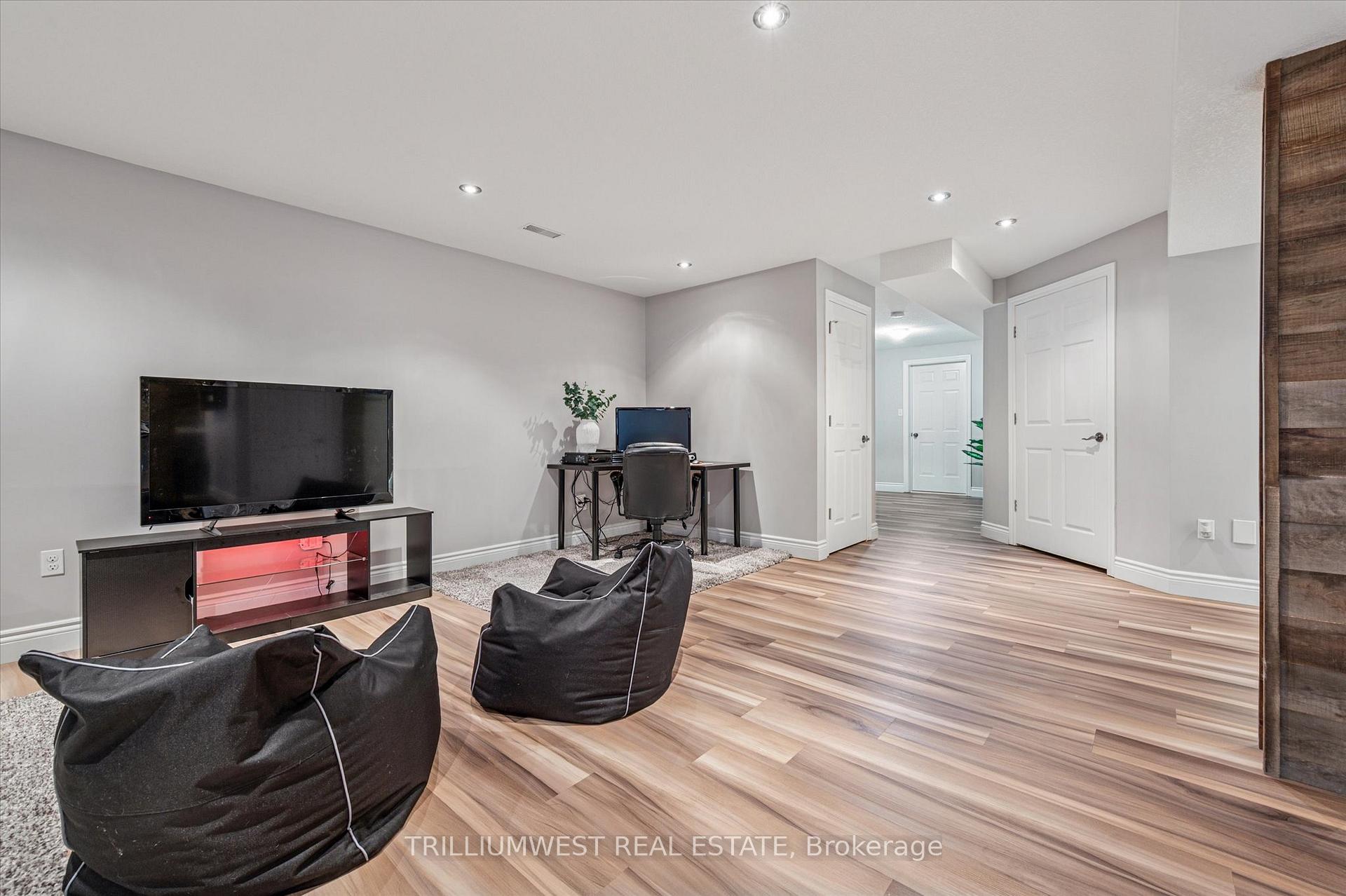Photo 30 of 459 Townsend Drive, Woolwich, Breslau — HOMEH