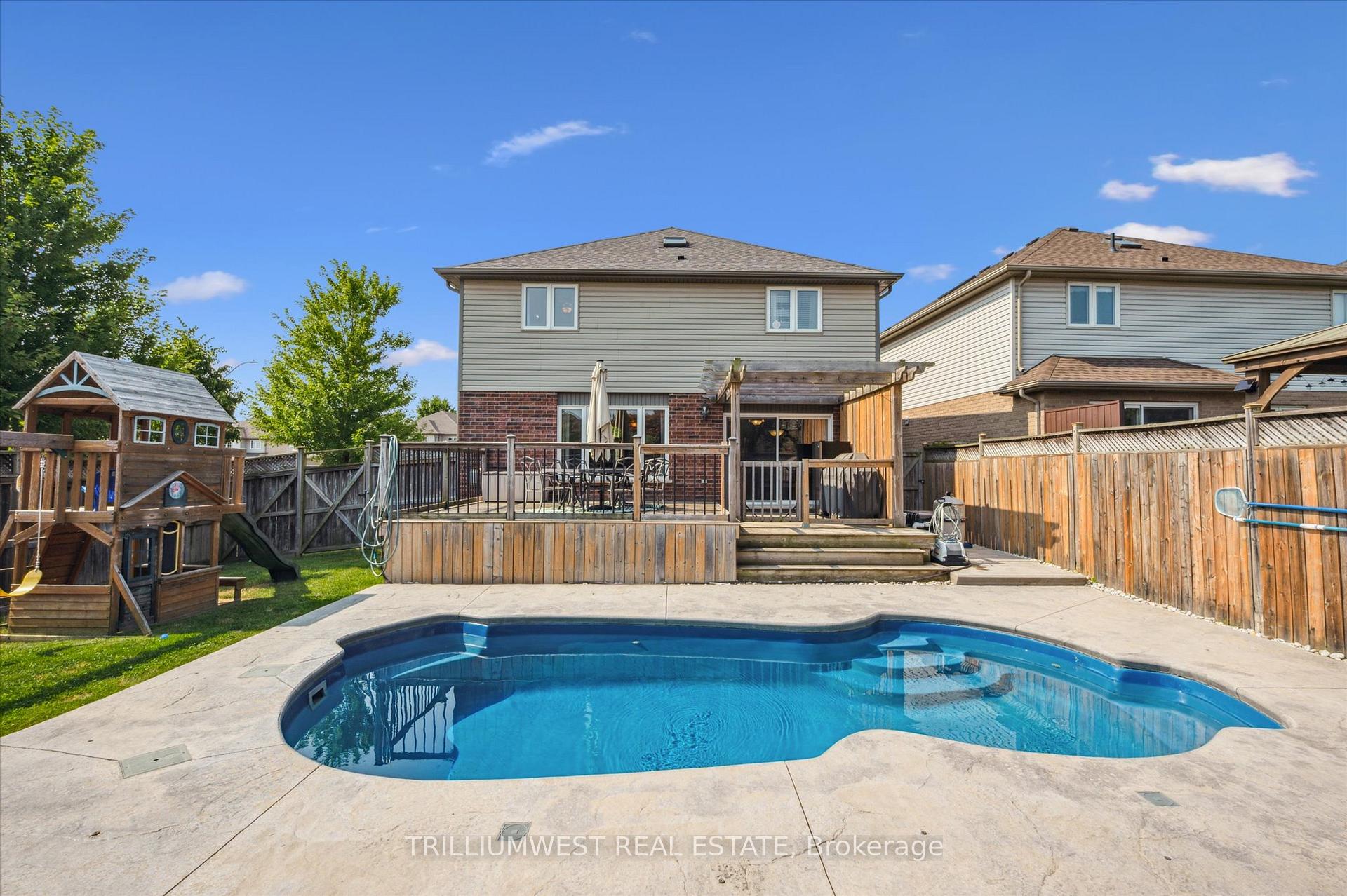 Photo 39 of 459 Townsend Drive, Woolwich, Breslau — HOMEH