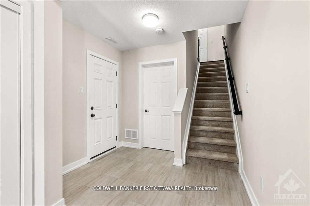 Photo 4 of 203 Anyolite Private, Ottawa, Barrhaven - Heritage Park — HOMEH