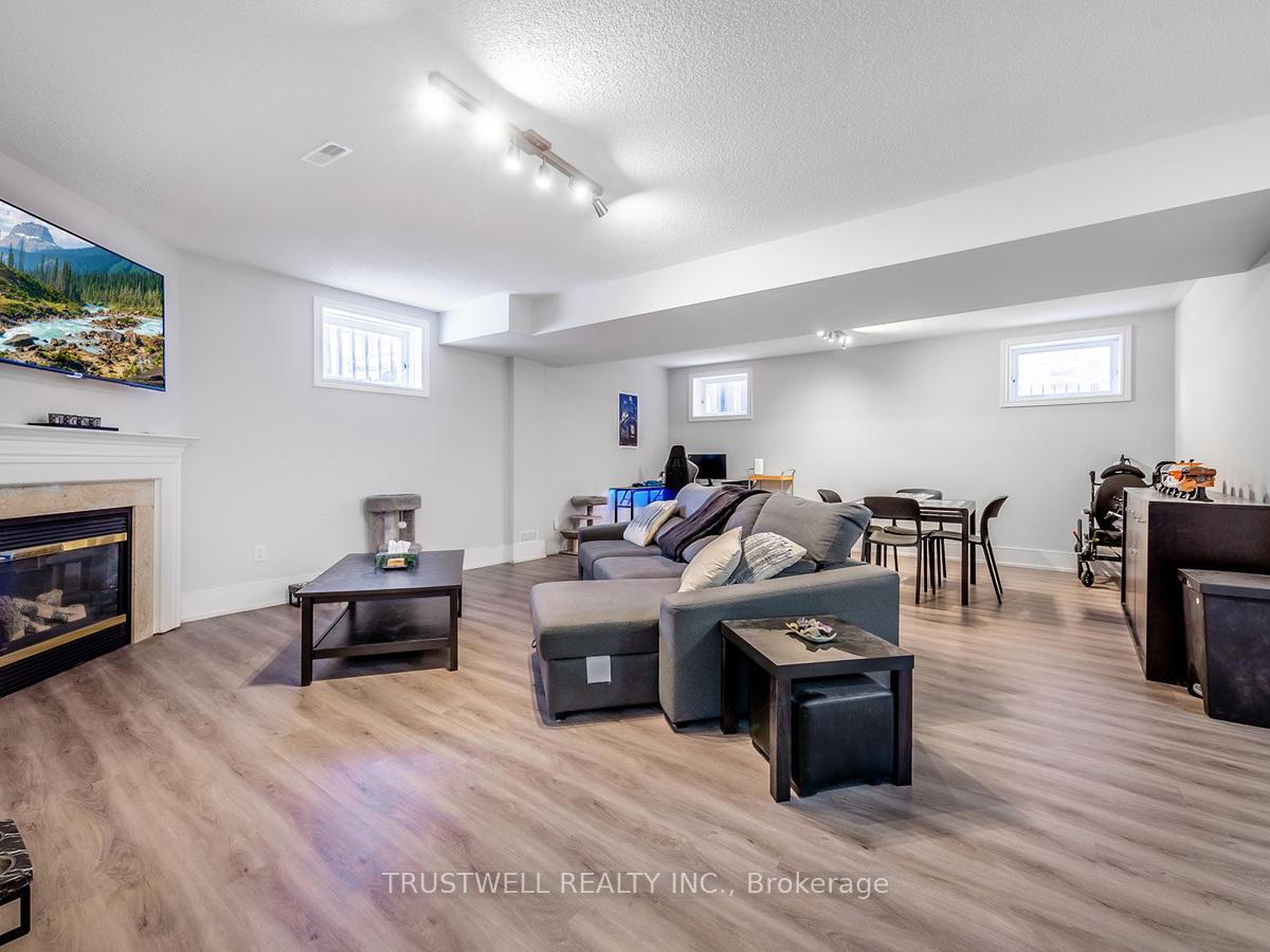 Photo 27 of 156 Edward Jeffreys Avenue, Markham, Wismer — HOMEH