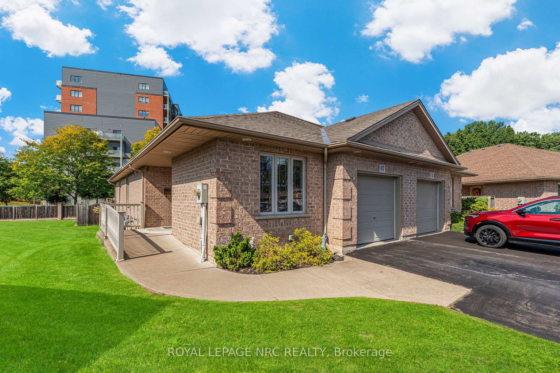 Photo 1 of 67 Bridgewater Court, Welland, N. Welland — HOMEH