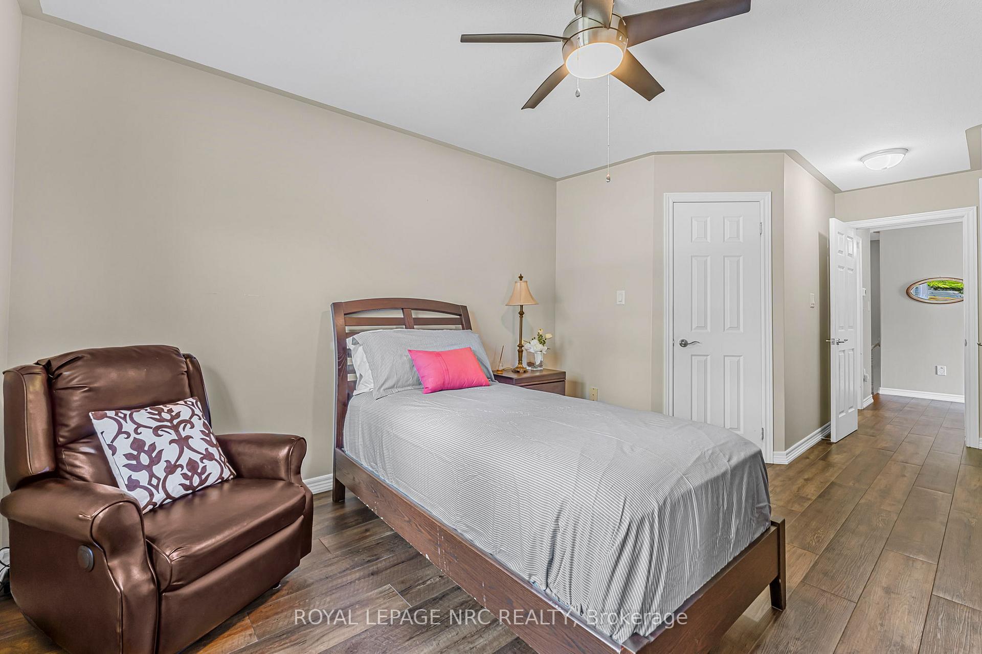 Photo 23 of 67 Bridgewater Court, Welland, N. Welland — HOMEH