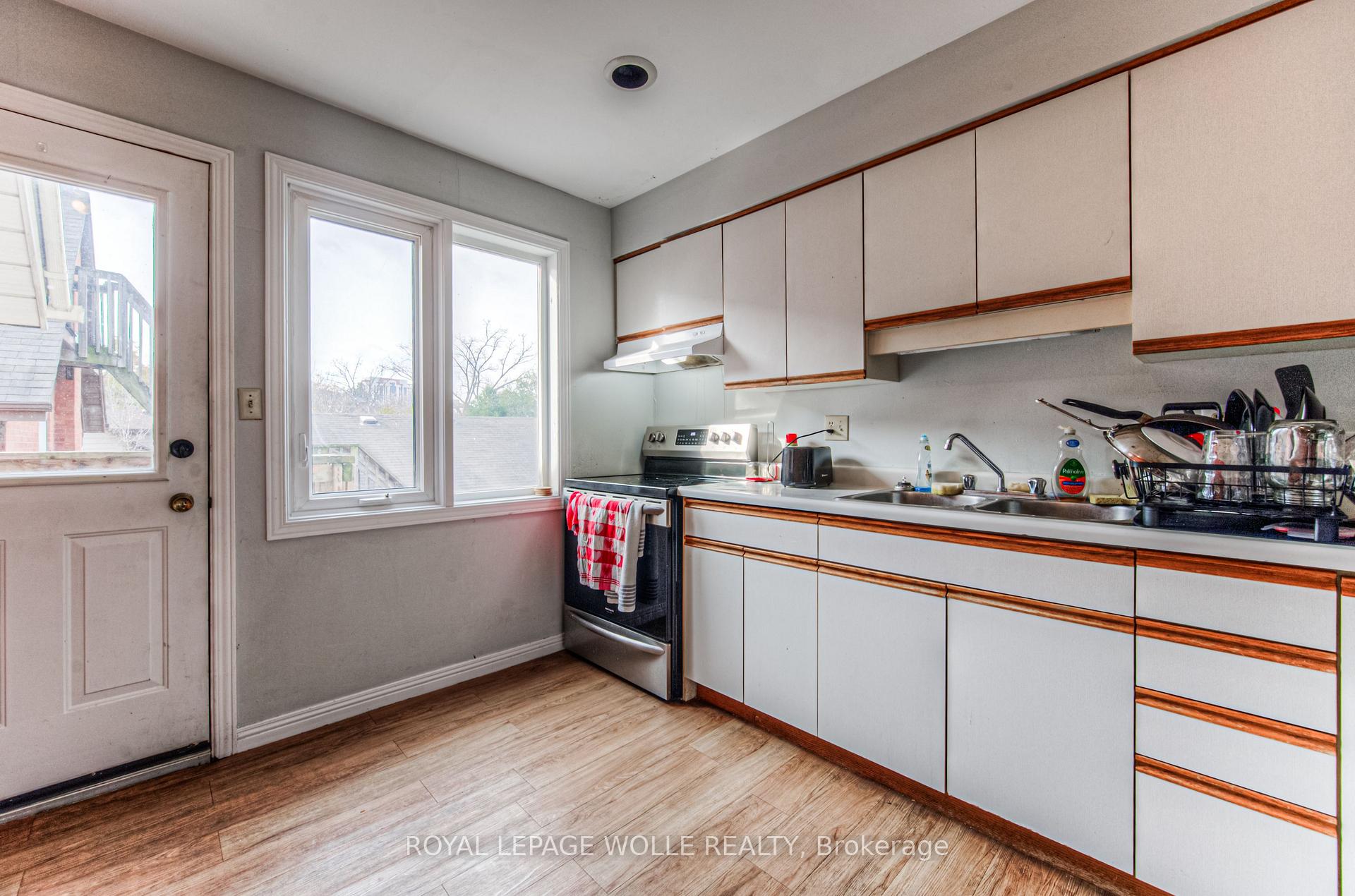 Photo 12 of 22 Ezra Avenue, Waterloo — HOMEH