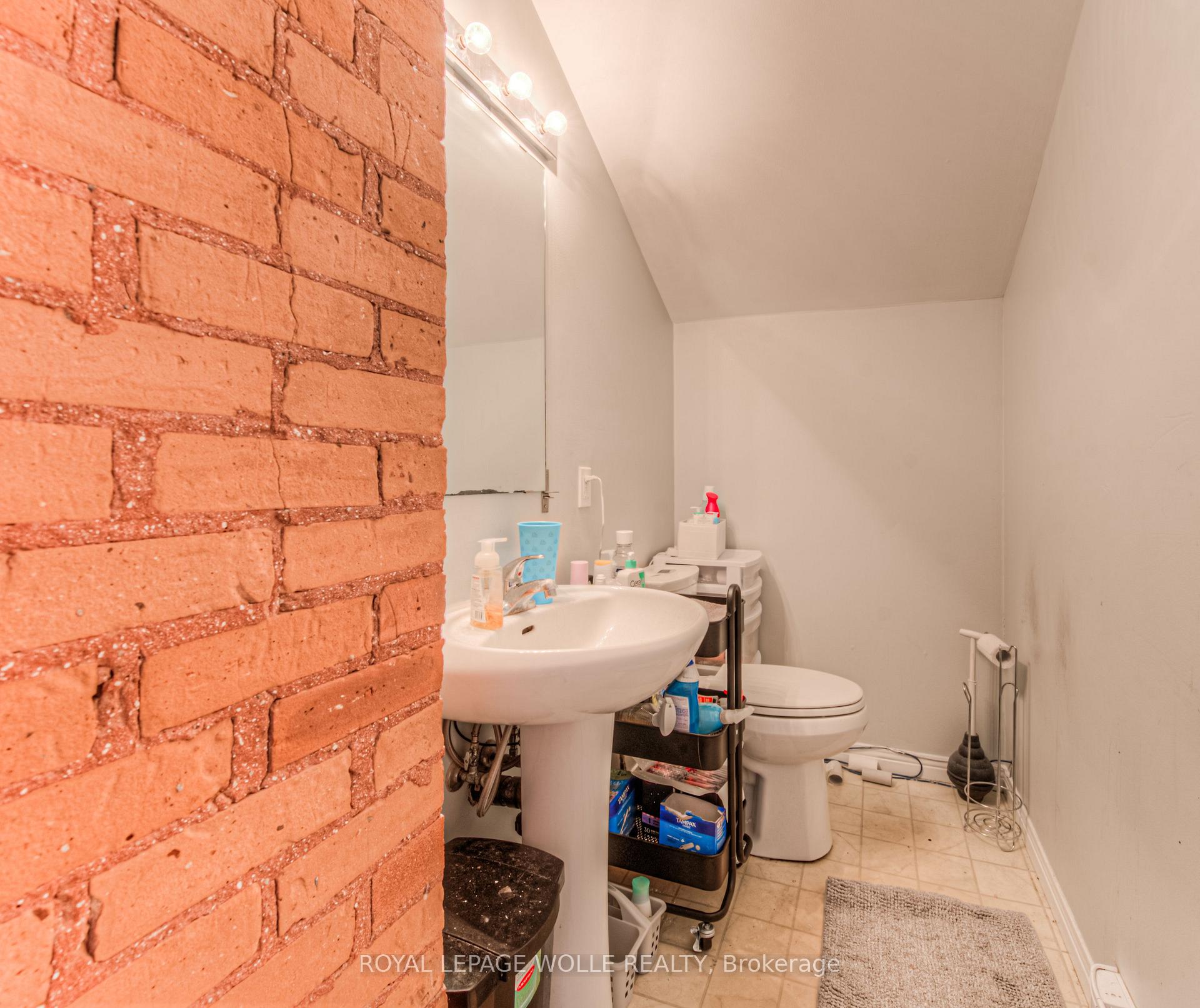 Photo 18 of 22 Ezra Avenue, Waterloo — HOMEH