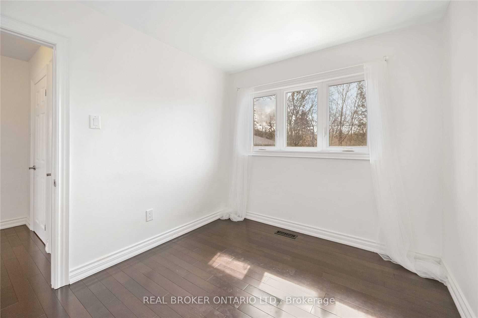 Photo 12 of Unit Main, 49 Hurricane Avenue, Vaughan, West Woodbridge — HOMEH