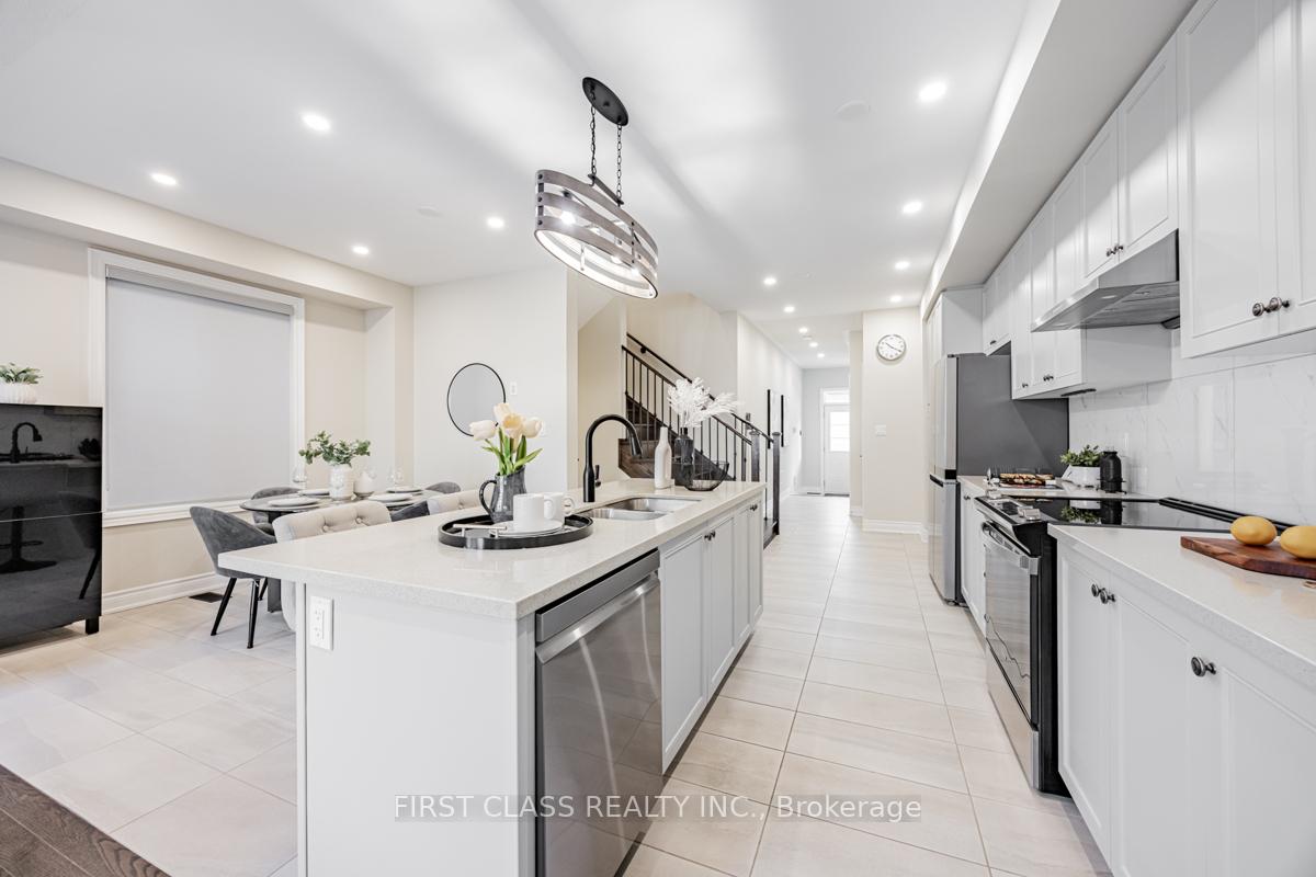 Photo 8 of 8 Reign Lane, Markham, Cedarwood — HOMEH