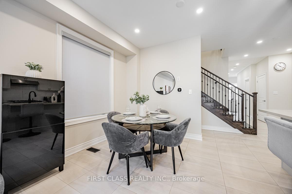 Photo 12 of 8 Reign Lane, Markham, Cedarwood — HOMEH