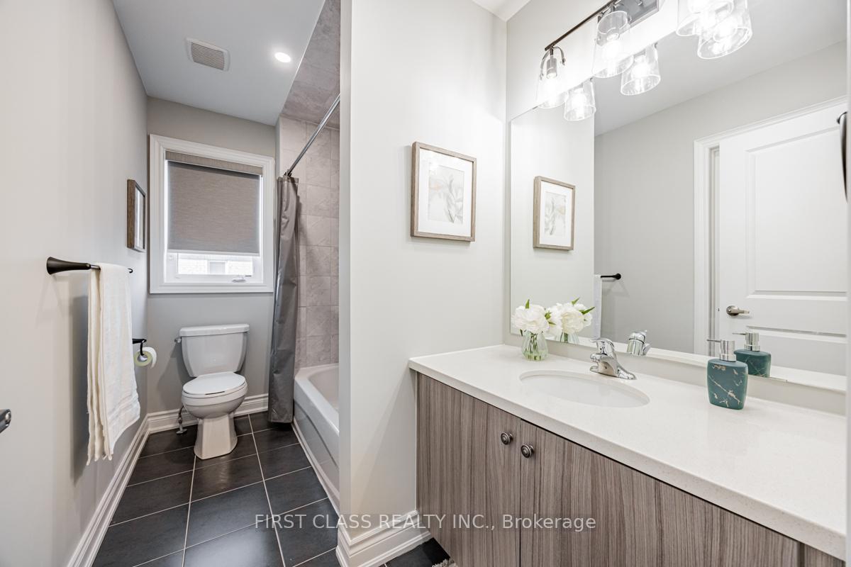 Photo 21 of 8 Reign Lane, Markham, Cedarwood — HOMEH