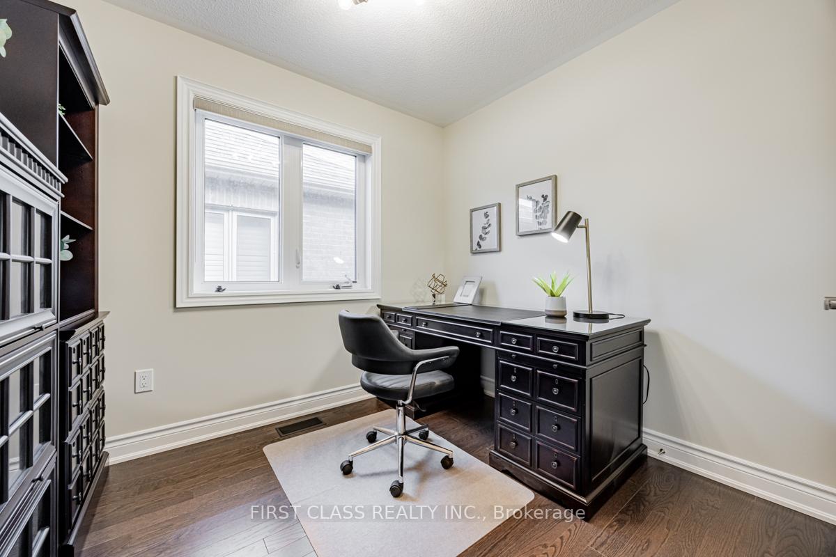 Photo 24 of 8 Reign Lane, Markham, Cedarwood — HOMEH
