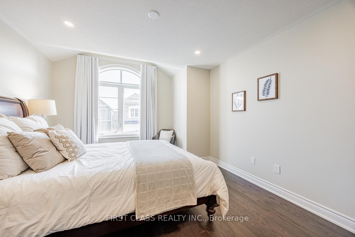 Photo 26 of 8 Reign Lane, Markham, Cedarwood — HOMEH