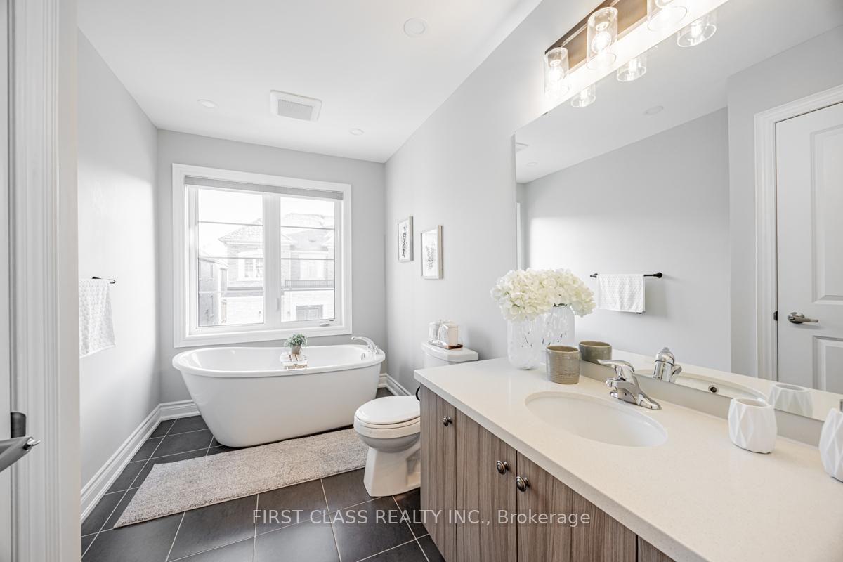 Photo 27 of 8 Reign Lane, Markham, Cedarwood — HOMEH