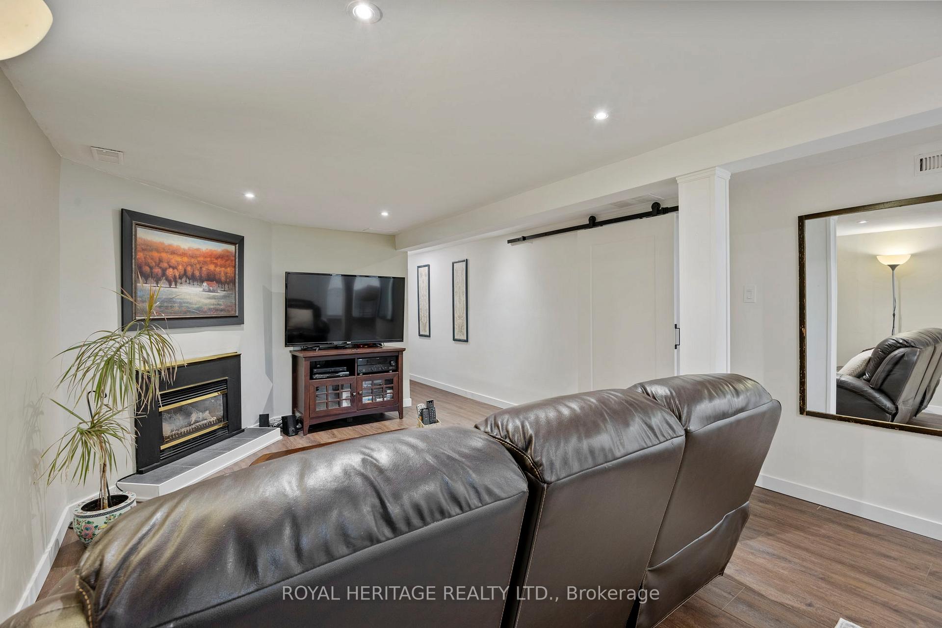 Photo 21 of 165 Hillcrest Drive, Whitby, Downtown Whitby — HOMEH