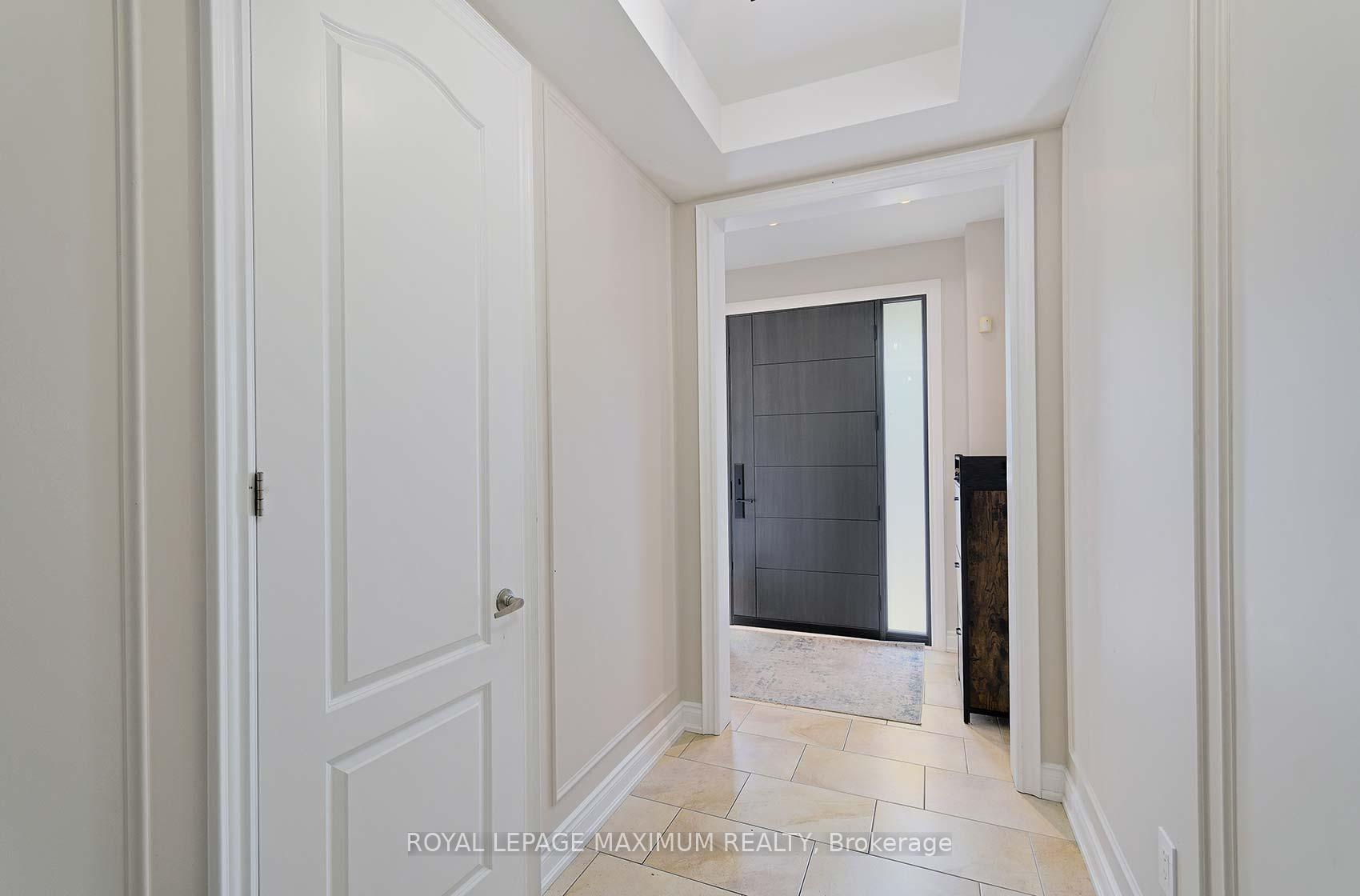 Photo 3 of 8 Sedgewick Place, Vaughan, Vellore Village — HOMEH