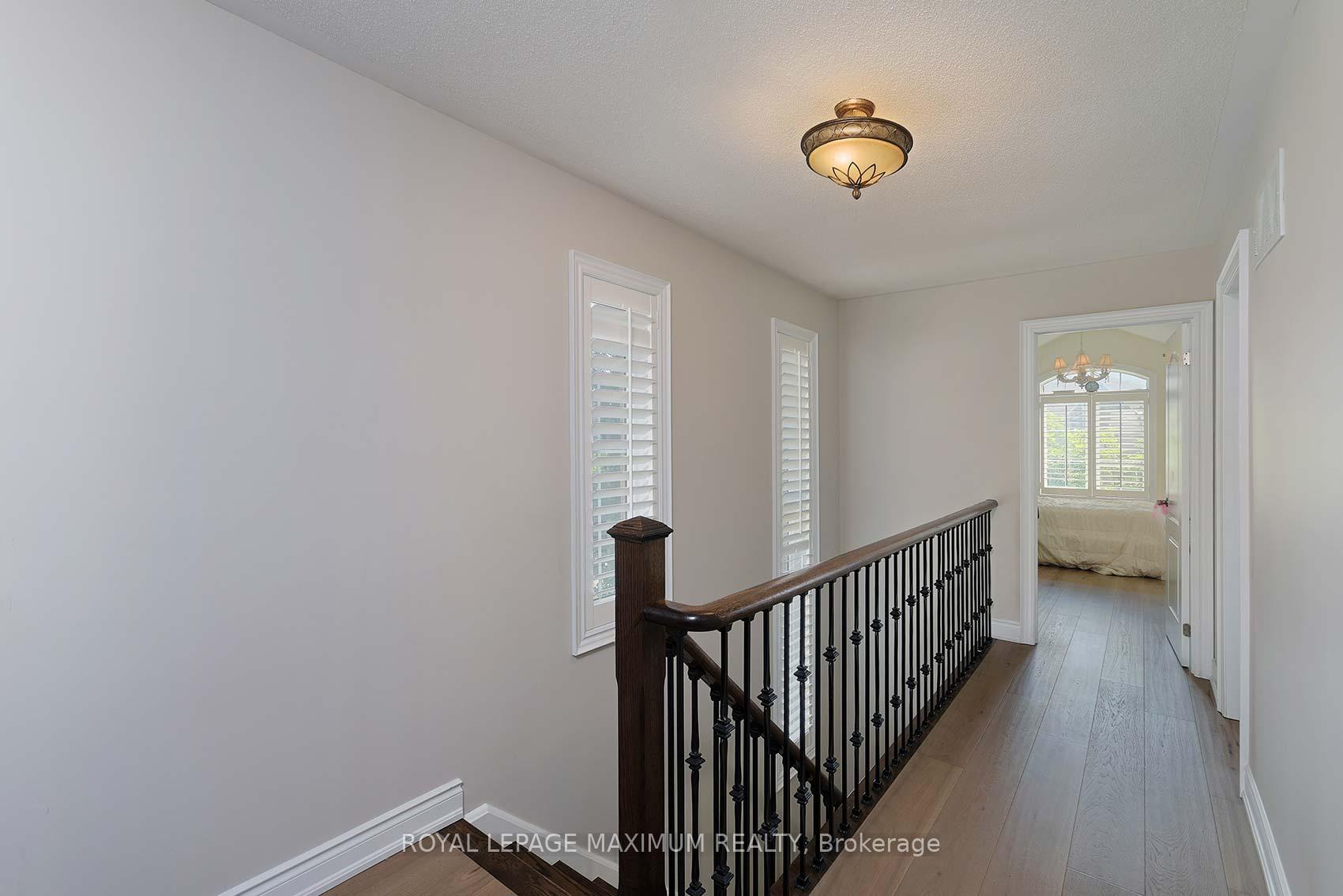 Photo 16 of 8 Sedgewick Place, Vaughan, Vellore Village — HOMEH