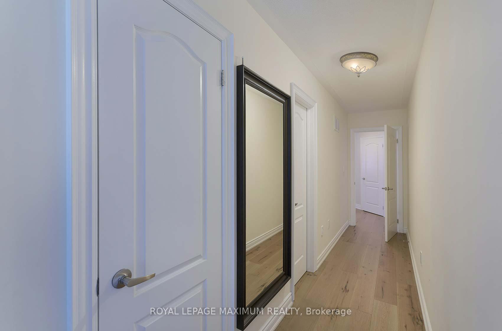 Photo 18 of 8 Sedgewick Place, Vaughan, Vellore Village — HOMEH