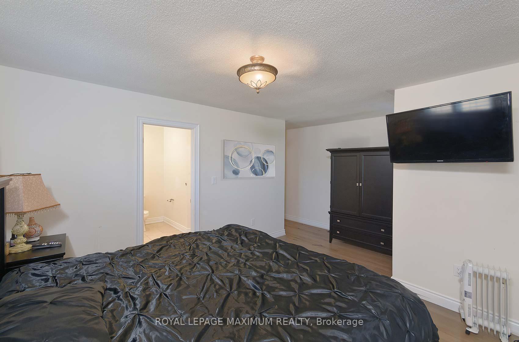 Photo 19 of 8 Sedgewick Place, Vaughan, Vellore Village — HOMEH